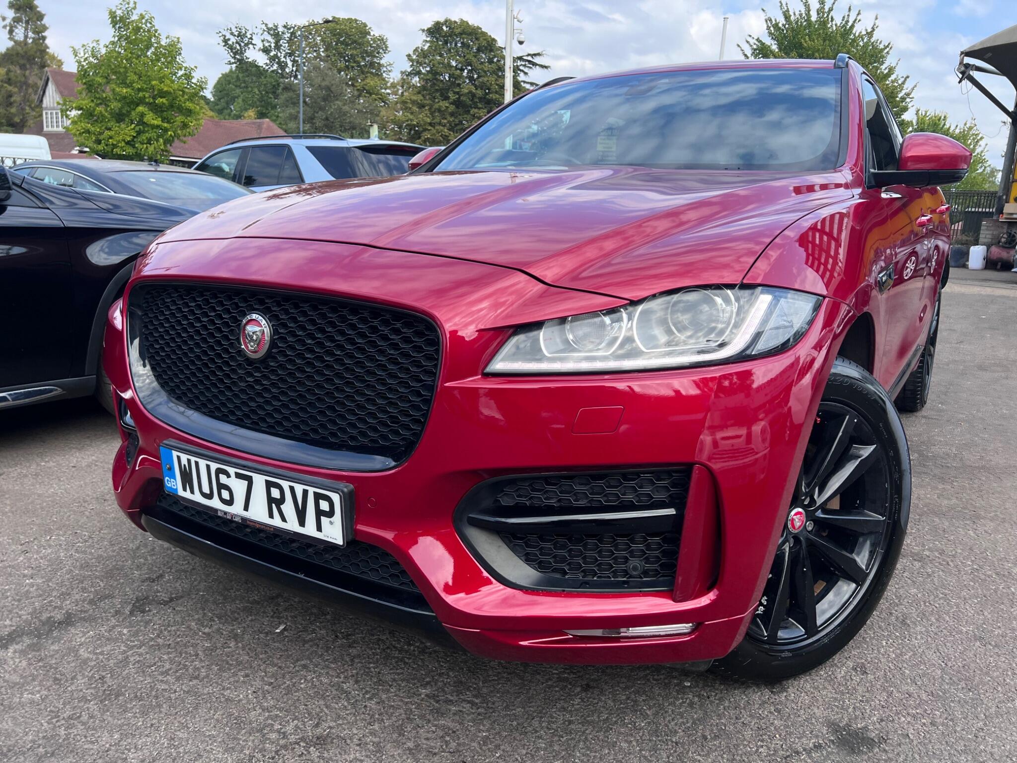 Jaguar F-Pace view 8