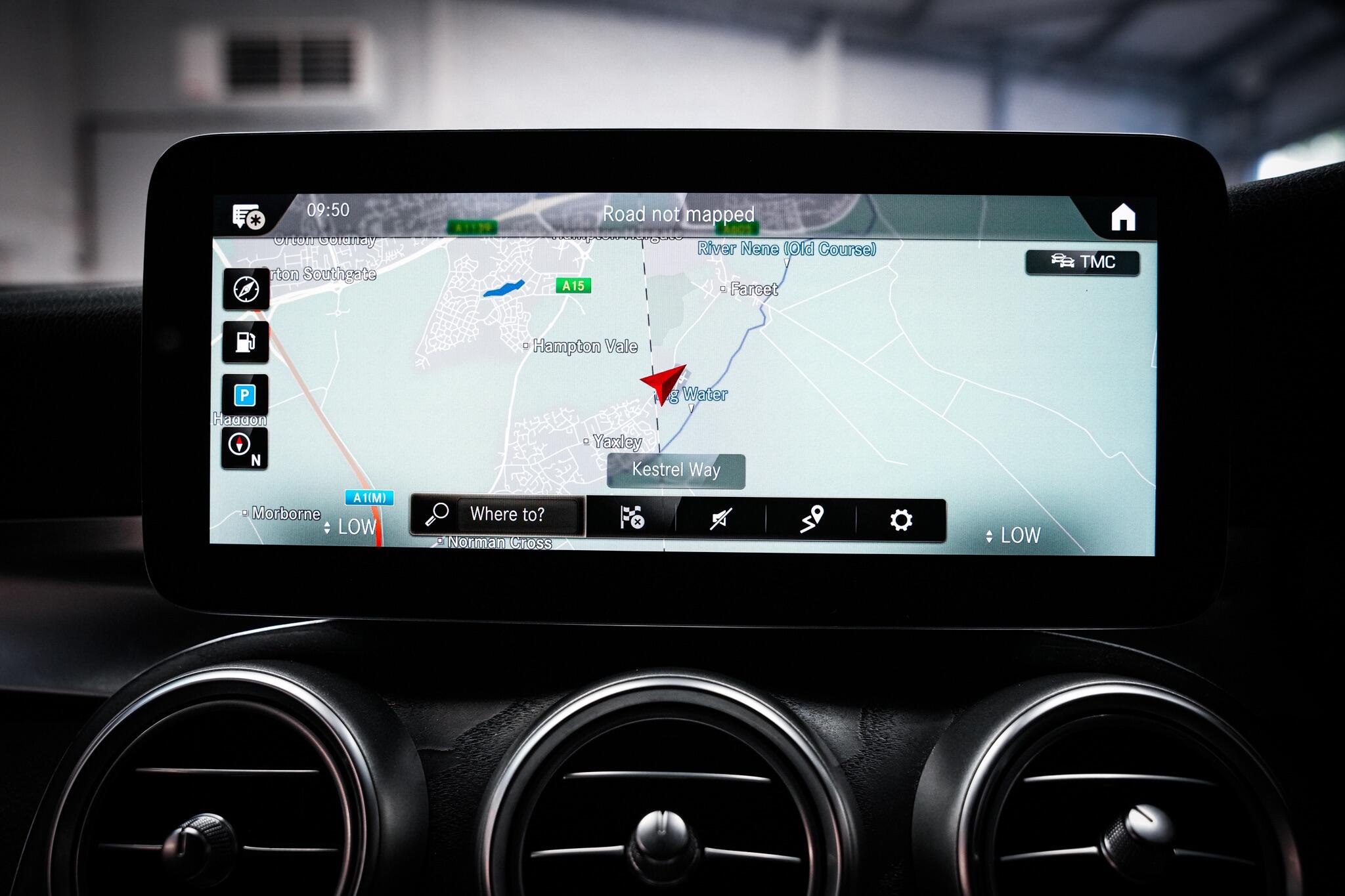 Mercedes-Benz GLC view 39