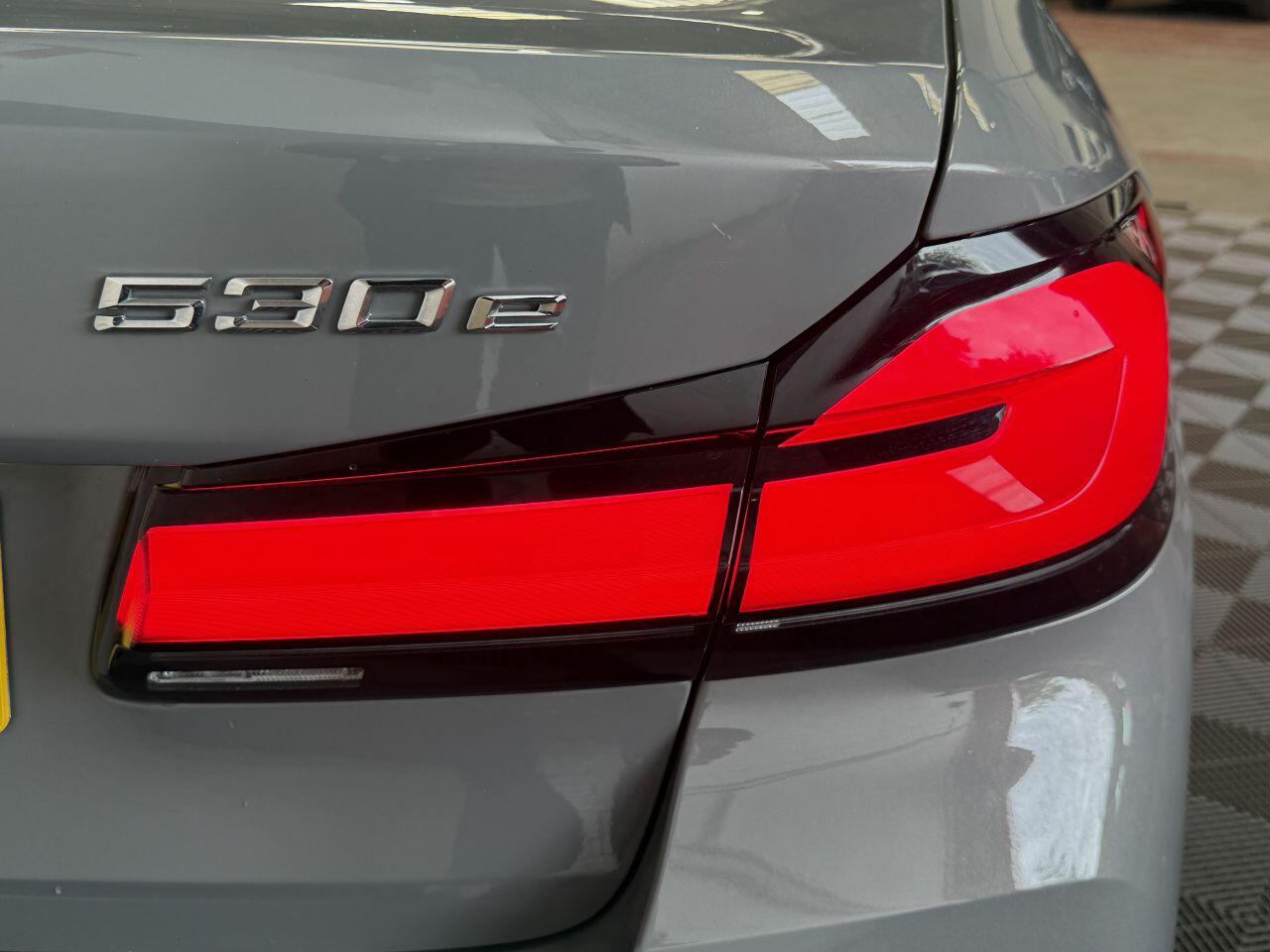 BMW 5 Series view 28
