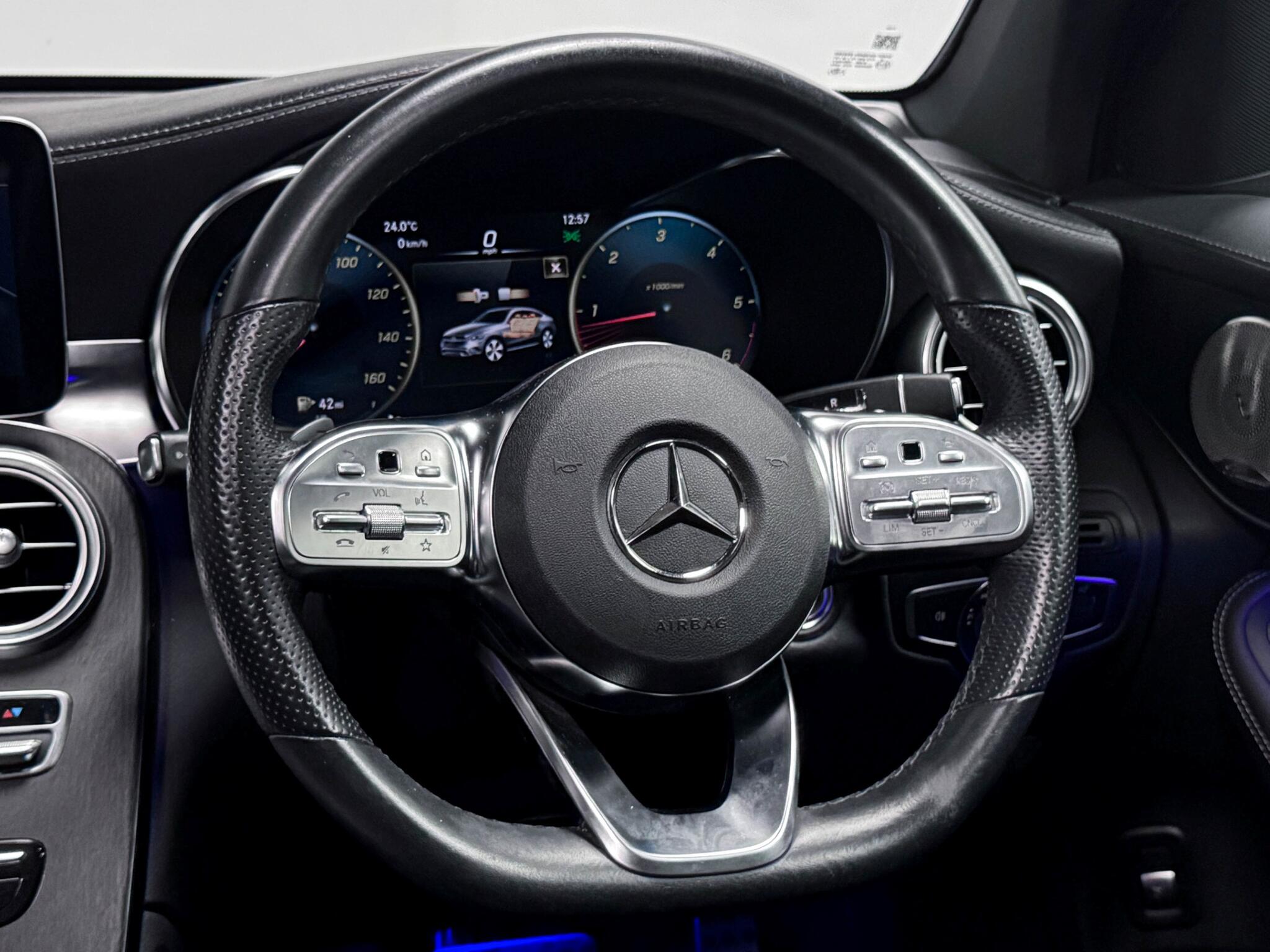 Mercedes-Benz GLC view 22