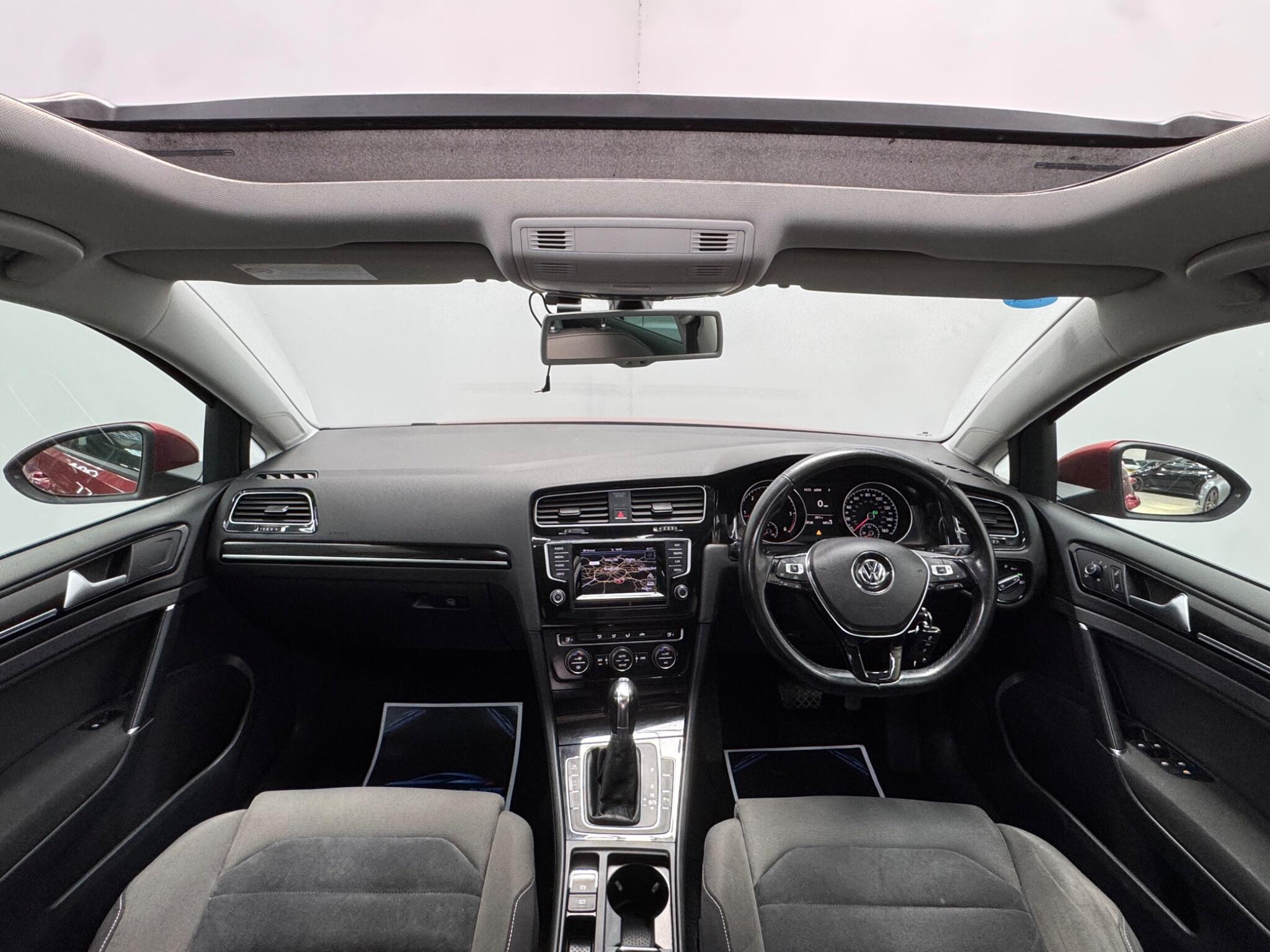 Volkswagen Golf view 20