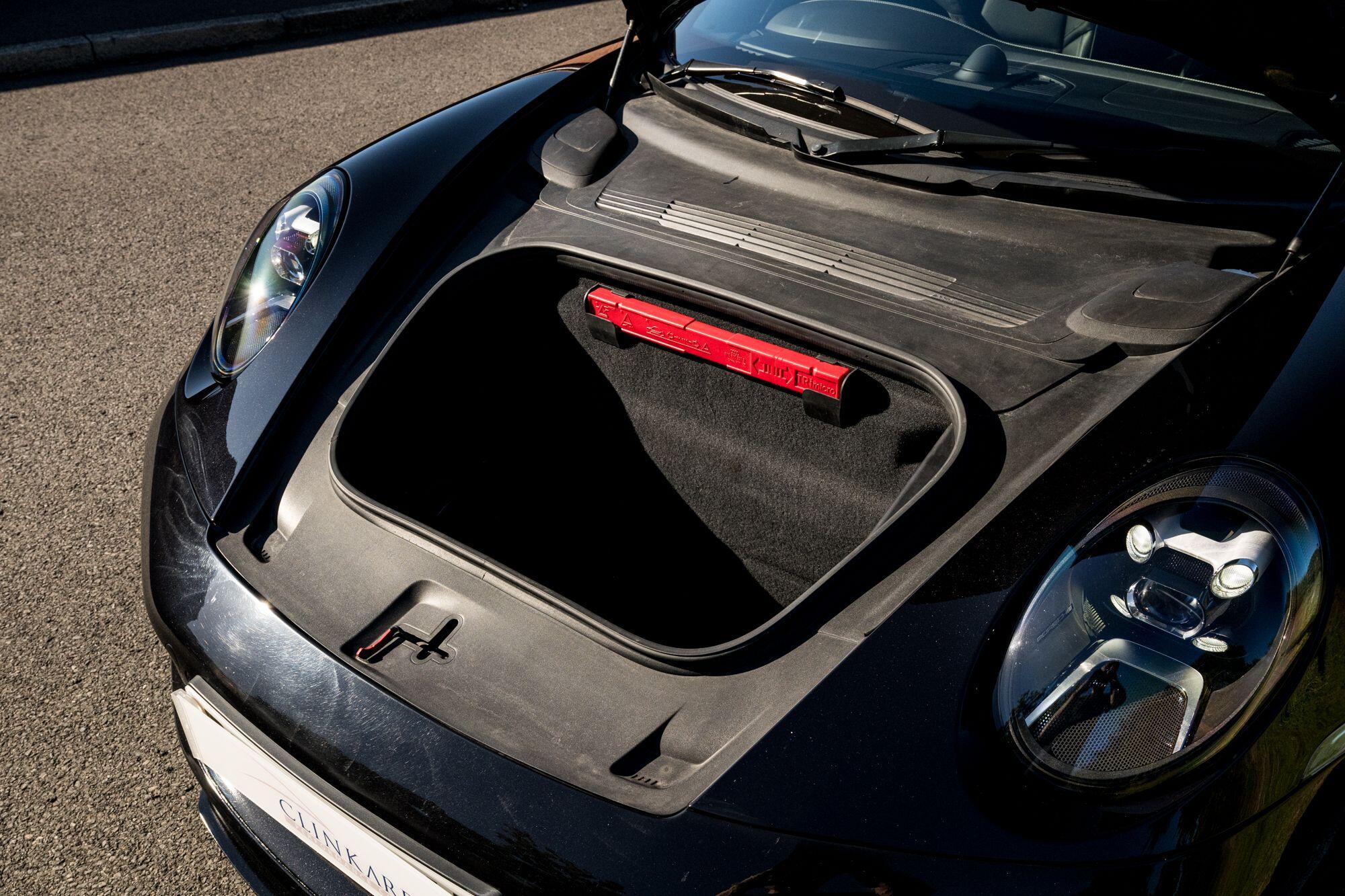 Porsche 911 view 29