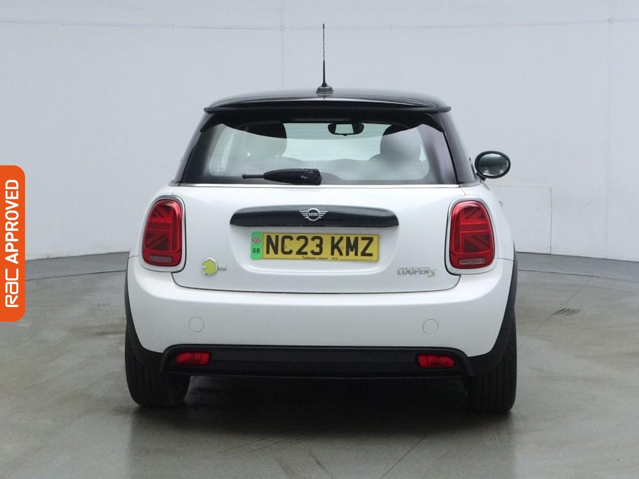 Mini Hatch view 9