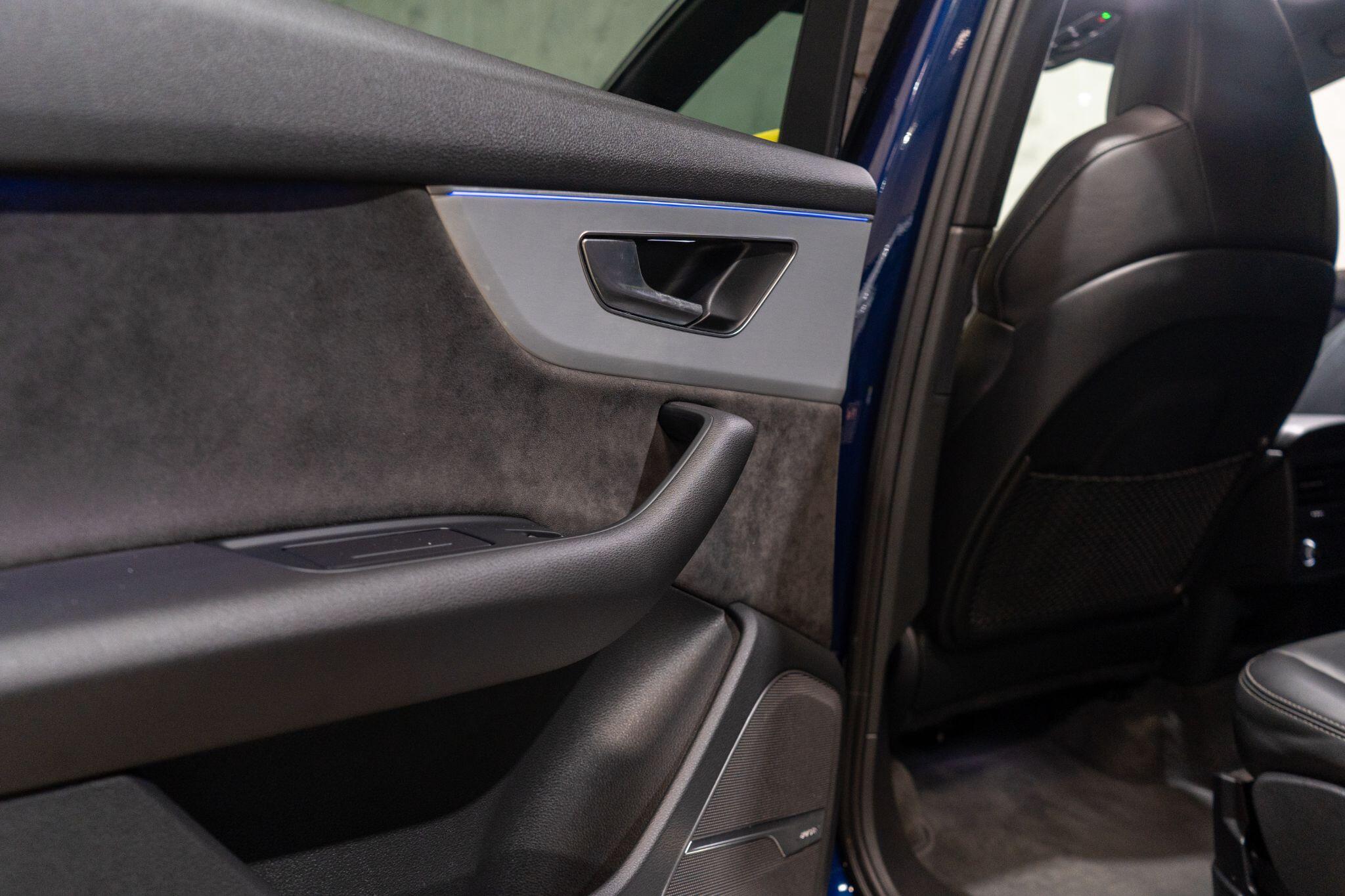 Audi SQ7 view 36