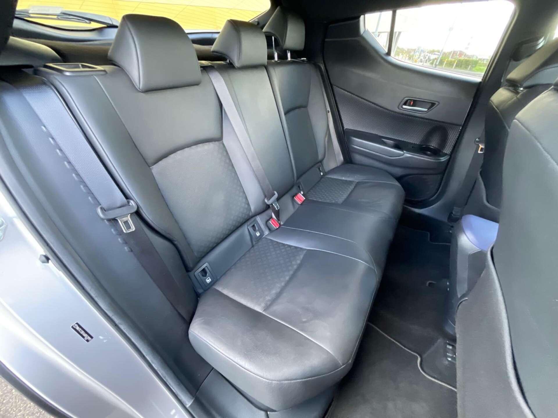 Toyota C-HR view 39