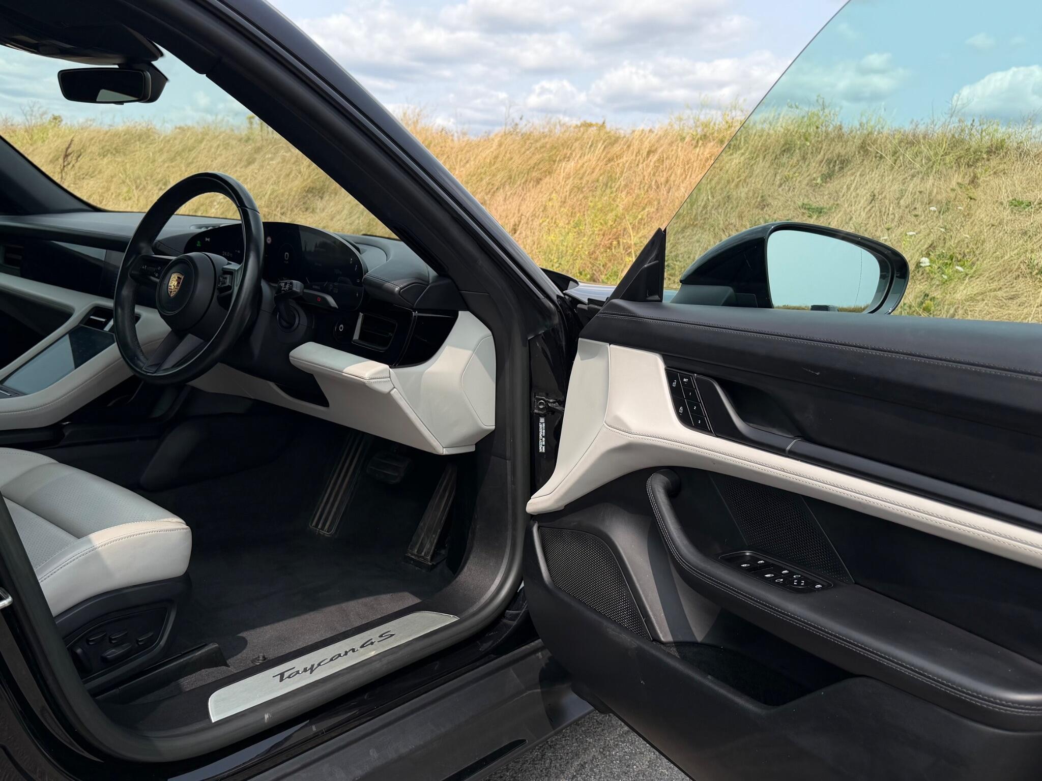Porsche Taycan view 50