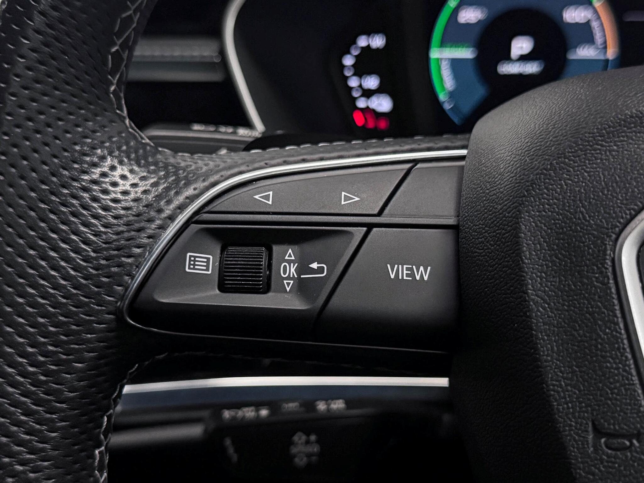Audi Q3 view 34