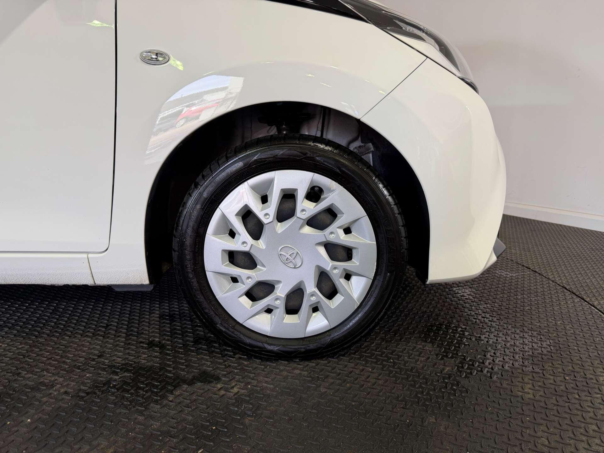 Toyota Aygo view 57