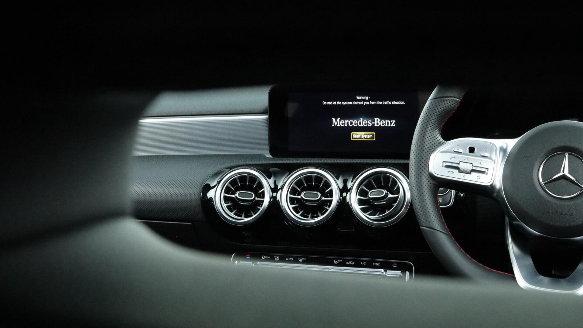 Mercedes-Benz A-Class view 29