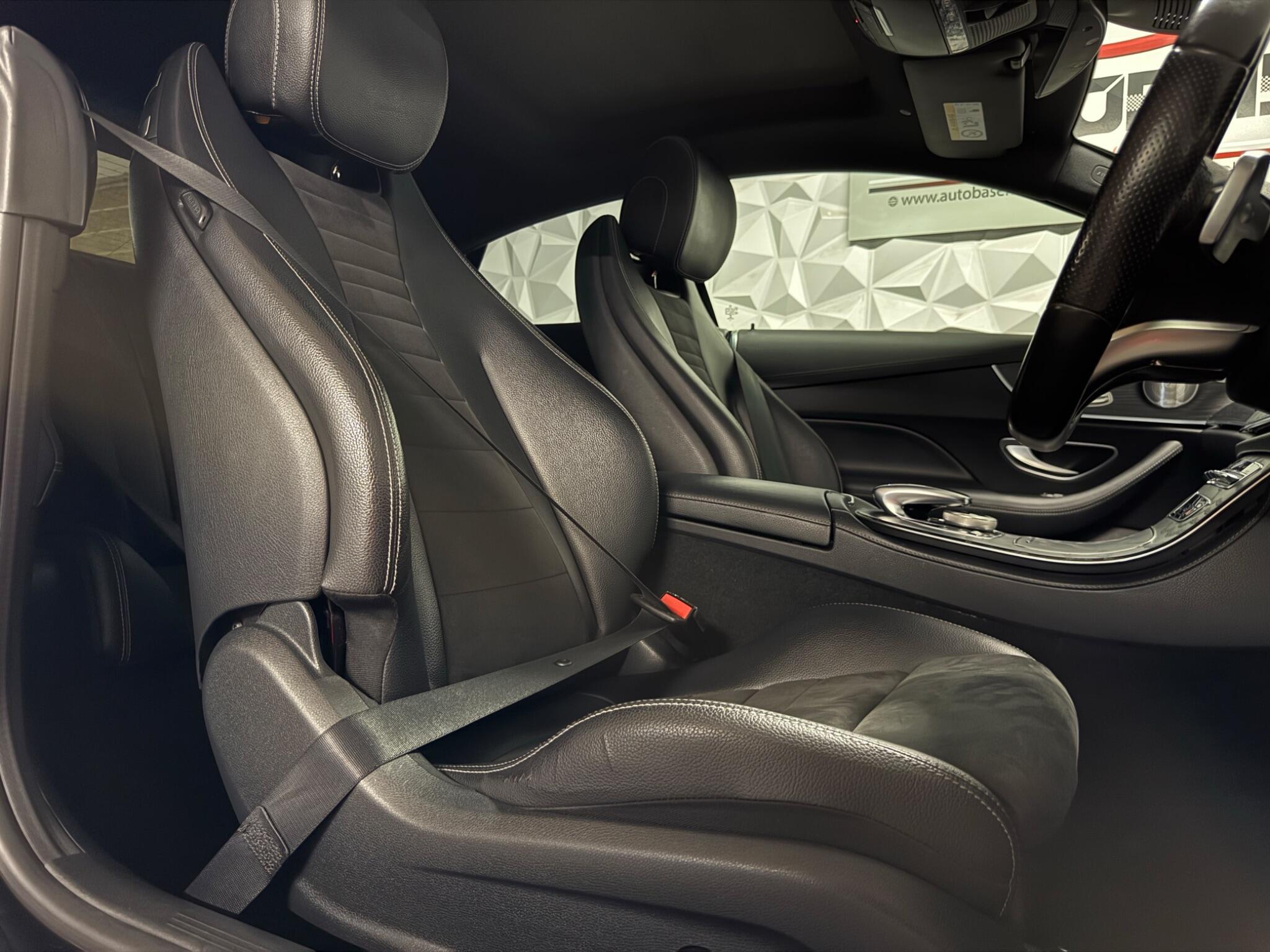 Mercedes-Benz E-Class view 13