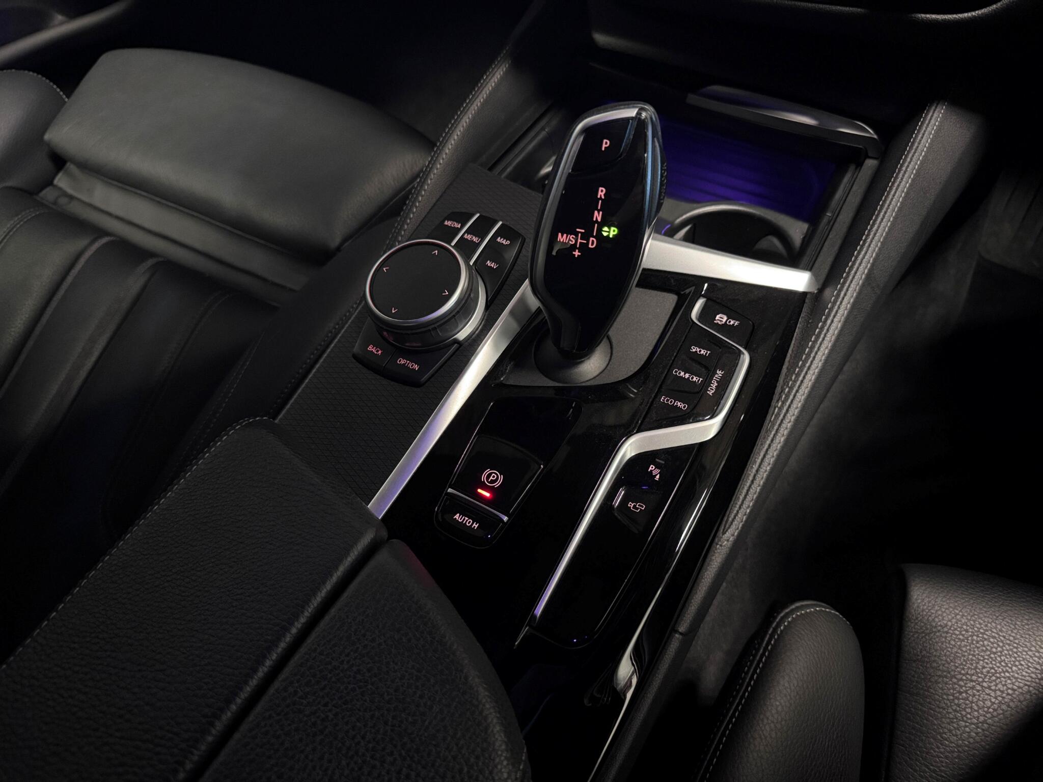 BMW 5 Series view 36
