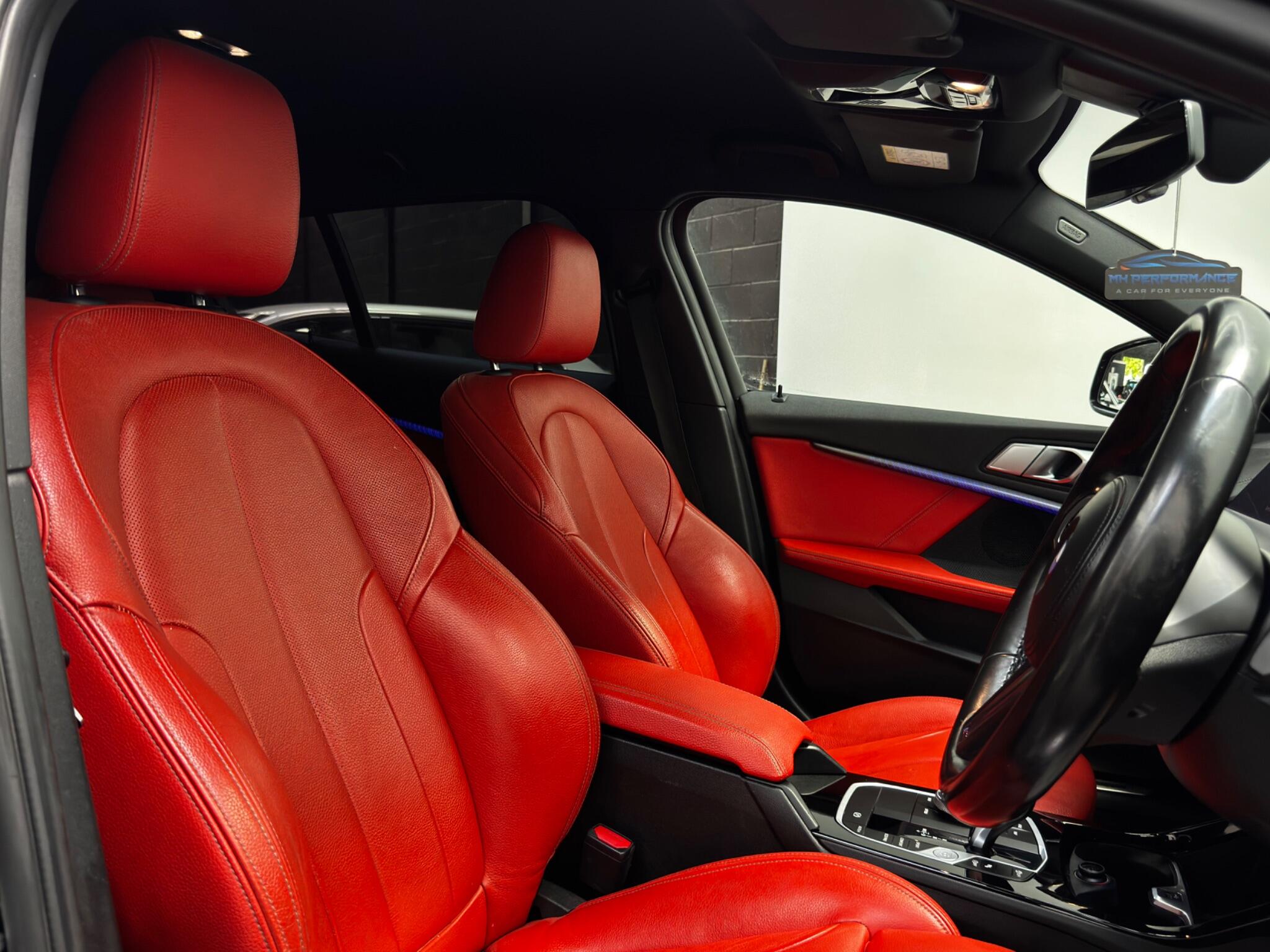 BMW 1 Series view 4