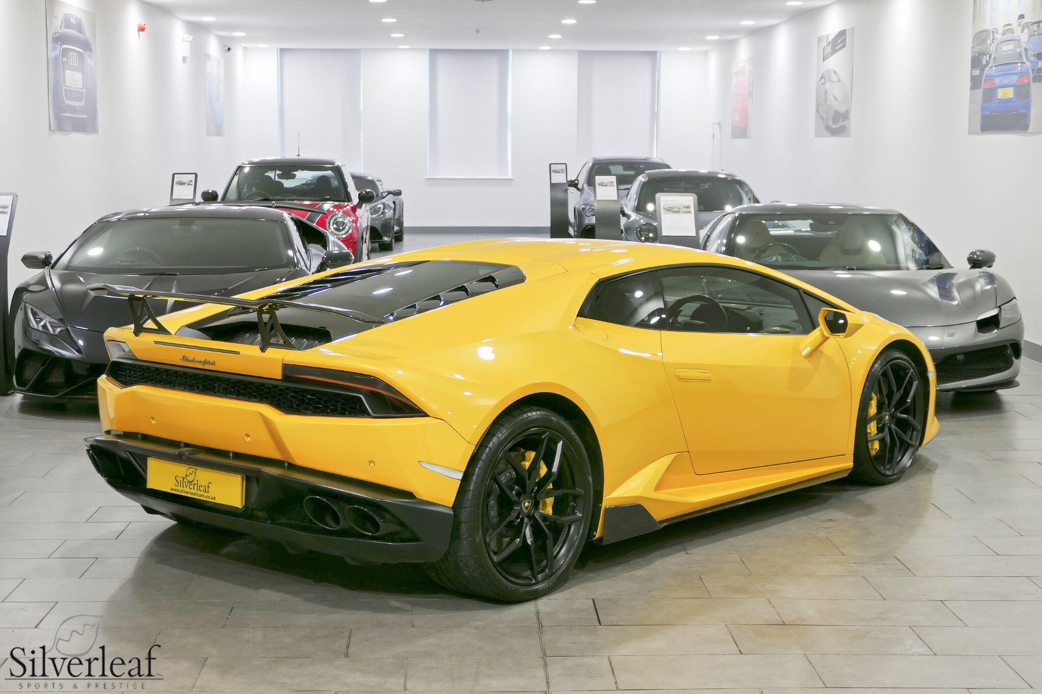 Lamborghini LP 610-4 view 11