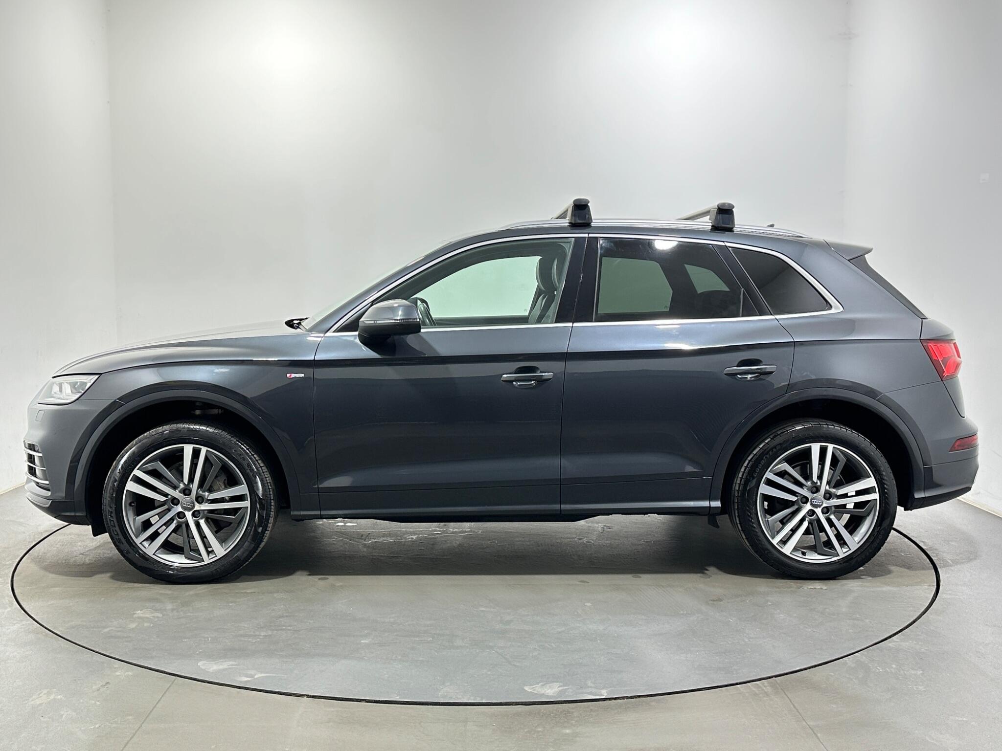 Audi Audi Q5 view 5