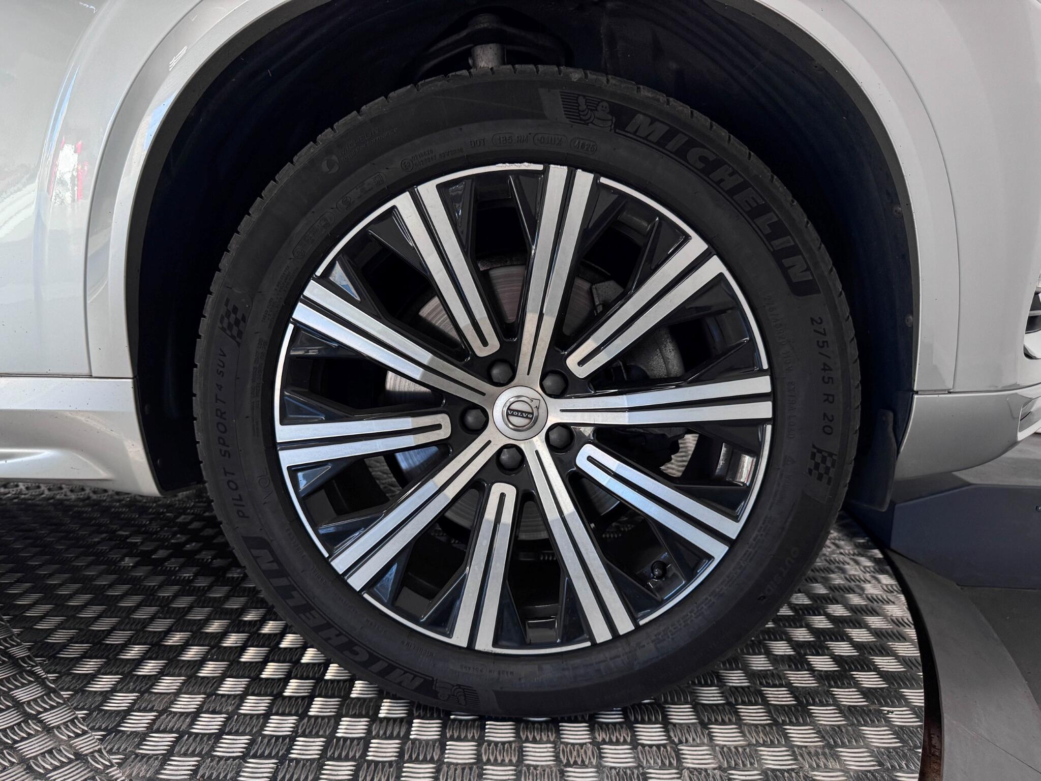 Volvo XC90 view 63