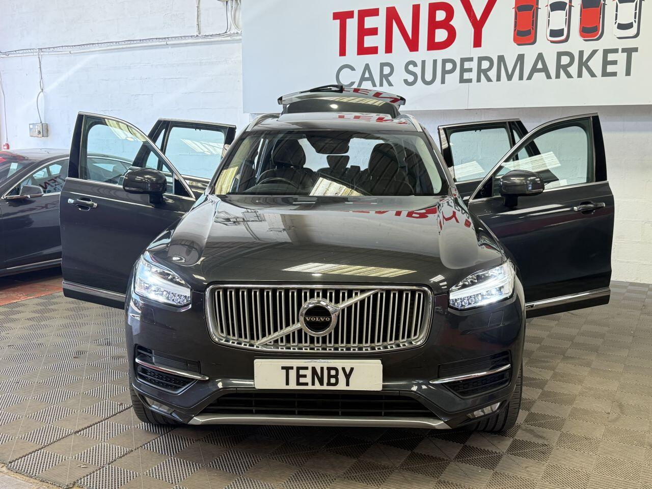 Volvo XC90 view 12
