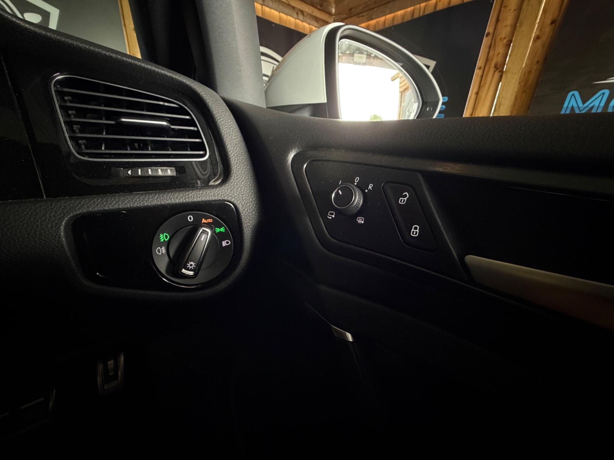 Volkswagen Golf view 34