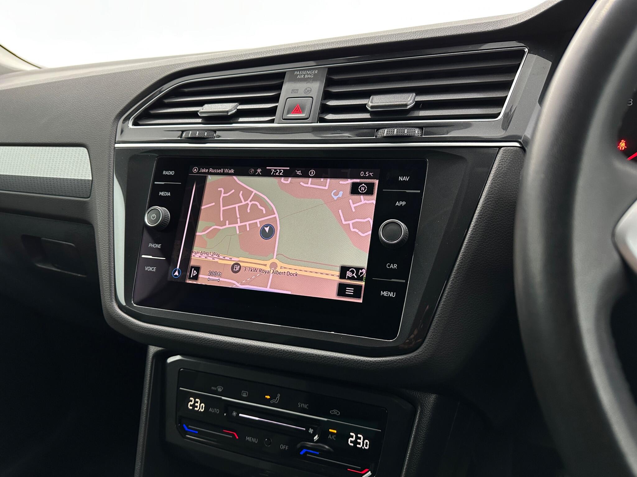 Volkswagen Tiguan view 20