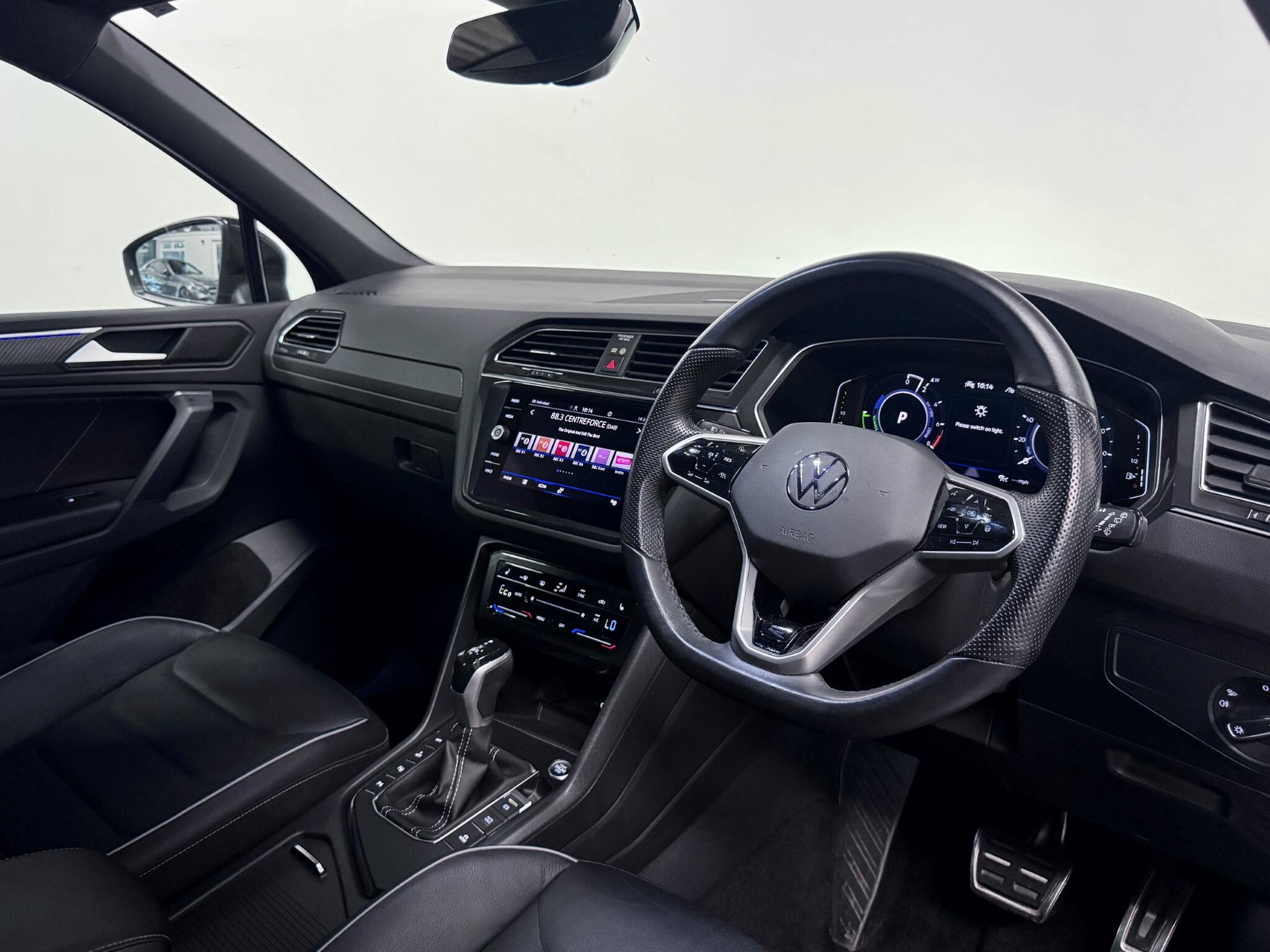 Volkswagen Tiguan view 21