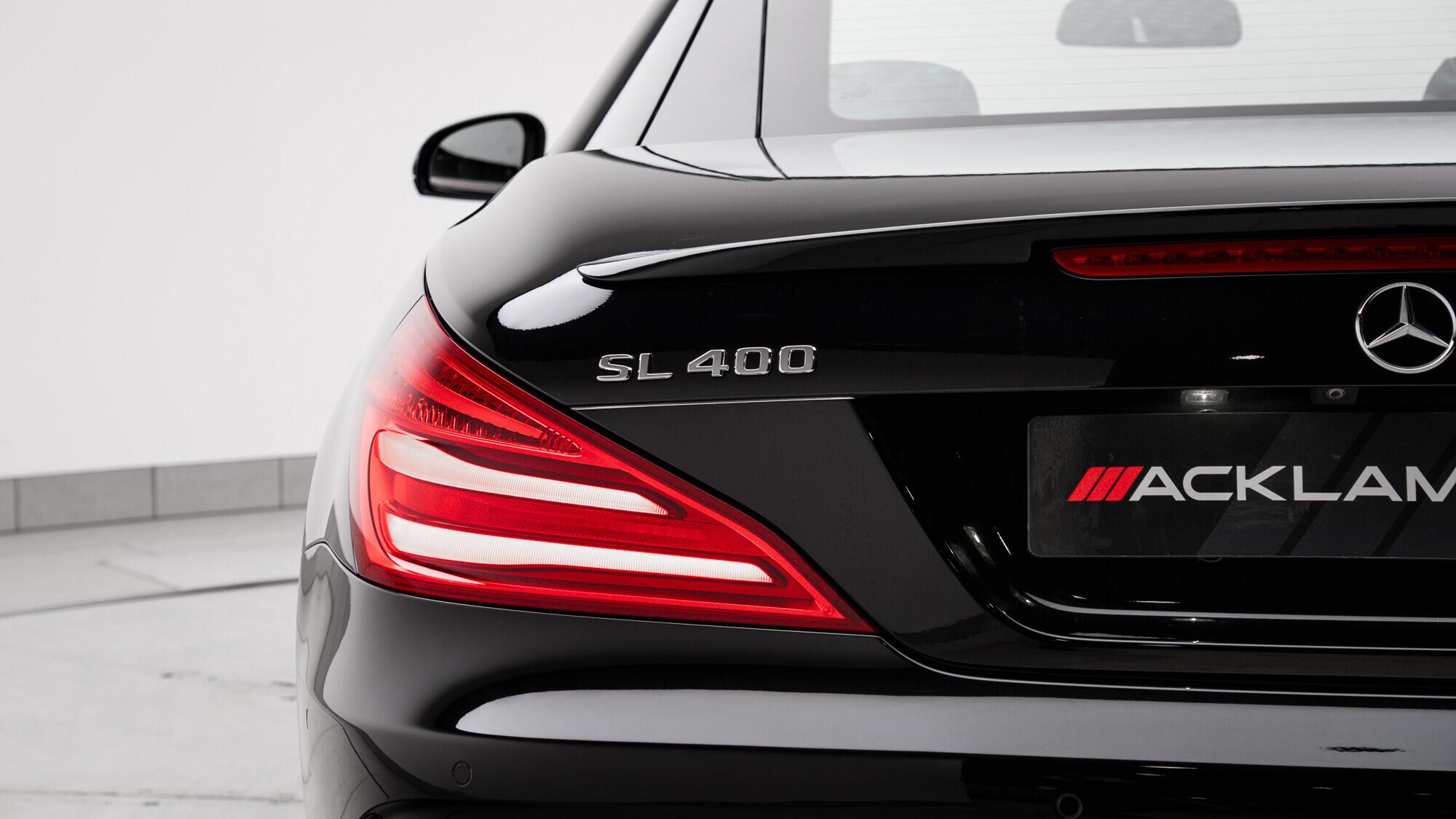 Mercedes-Benz SL view 9