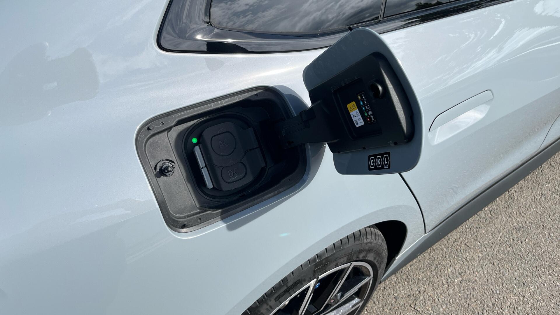 BMW i4 view 26