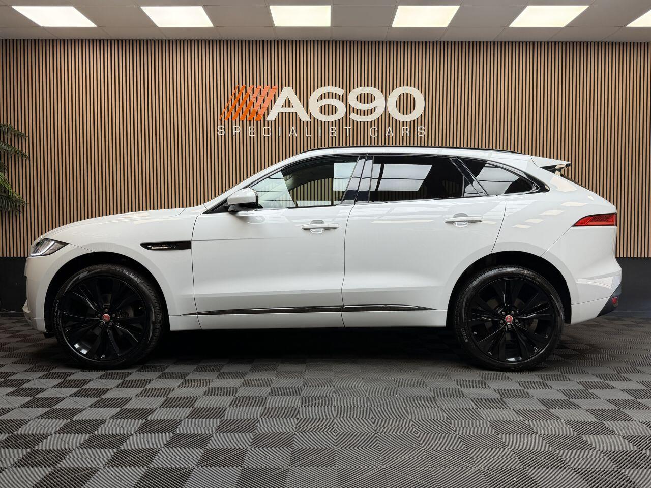 Jaguar F-Pace view 4