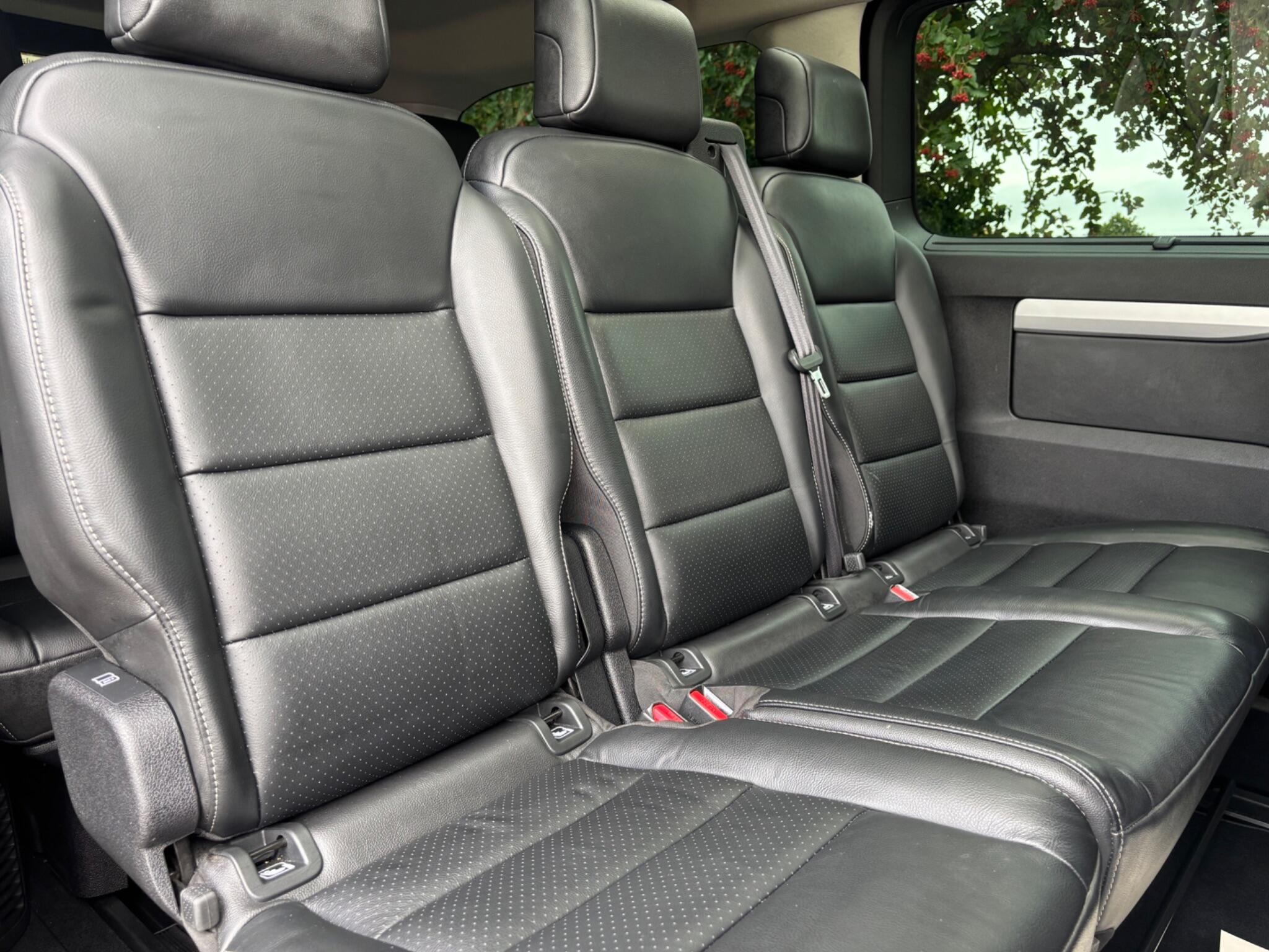 Vauxhall Vivaro Life Electric view 16
