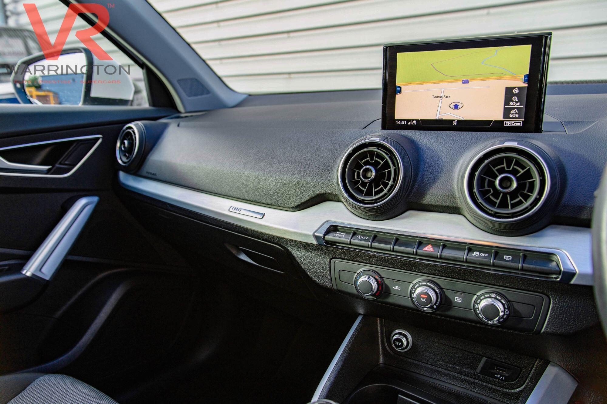 Audi Q2 view 18