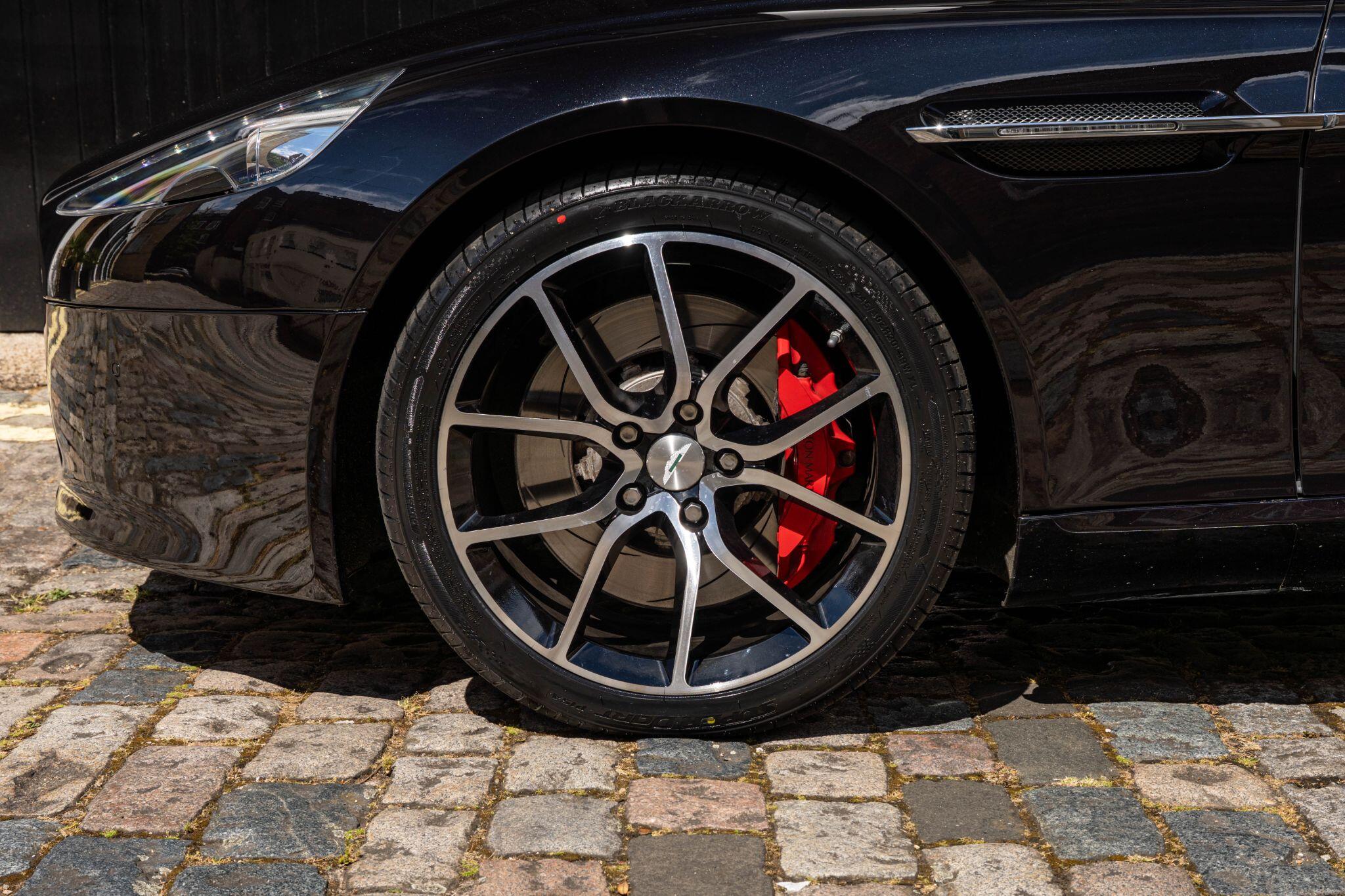 Aston Martin Rapide view 44