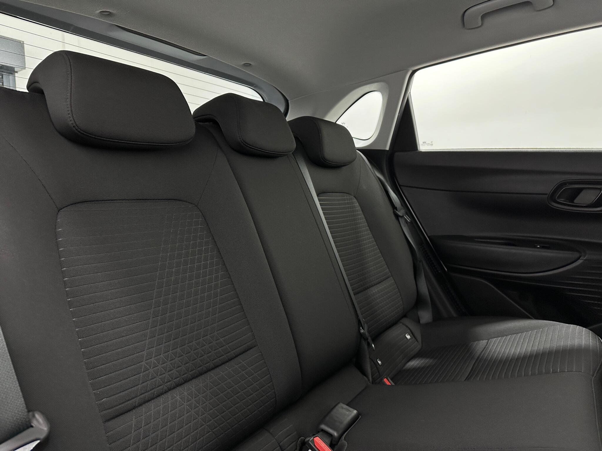Hyundai i20 view 39