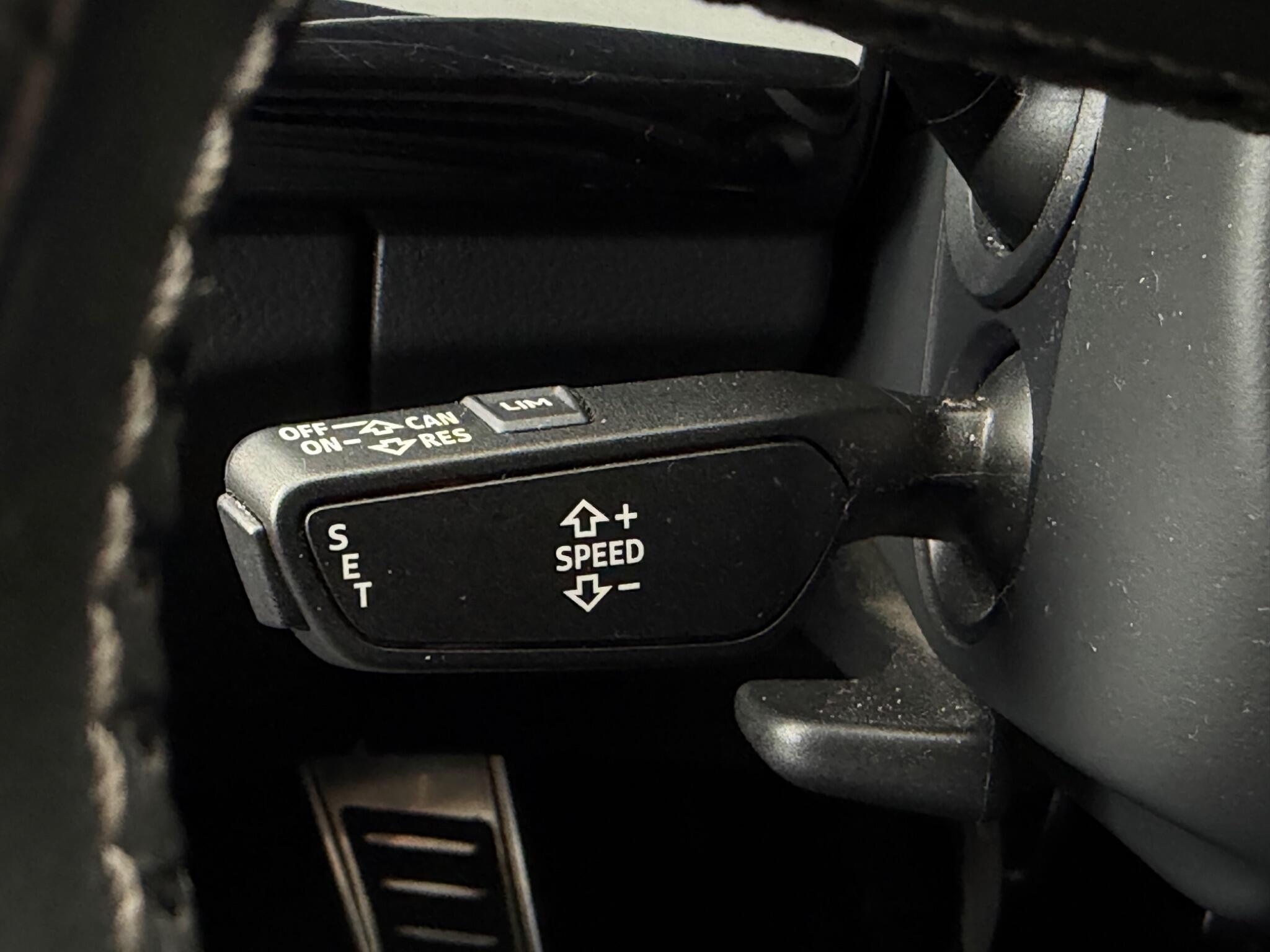 Audi SQ5 view 57