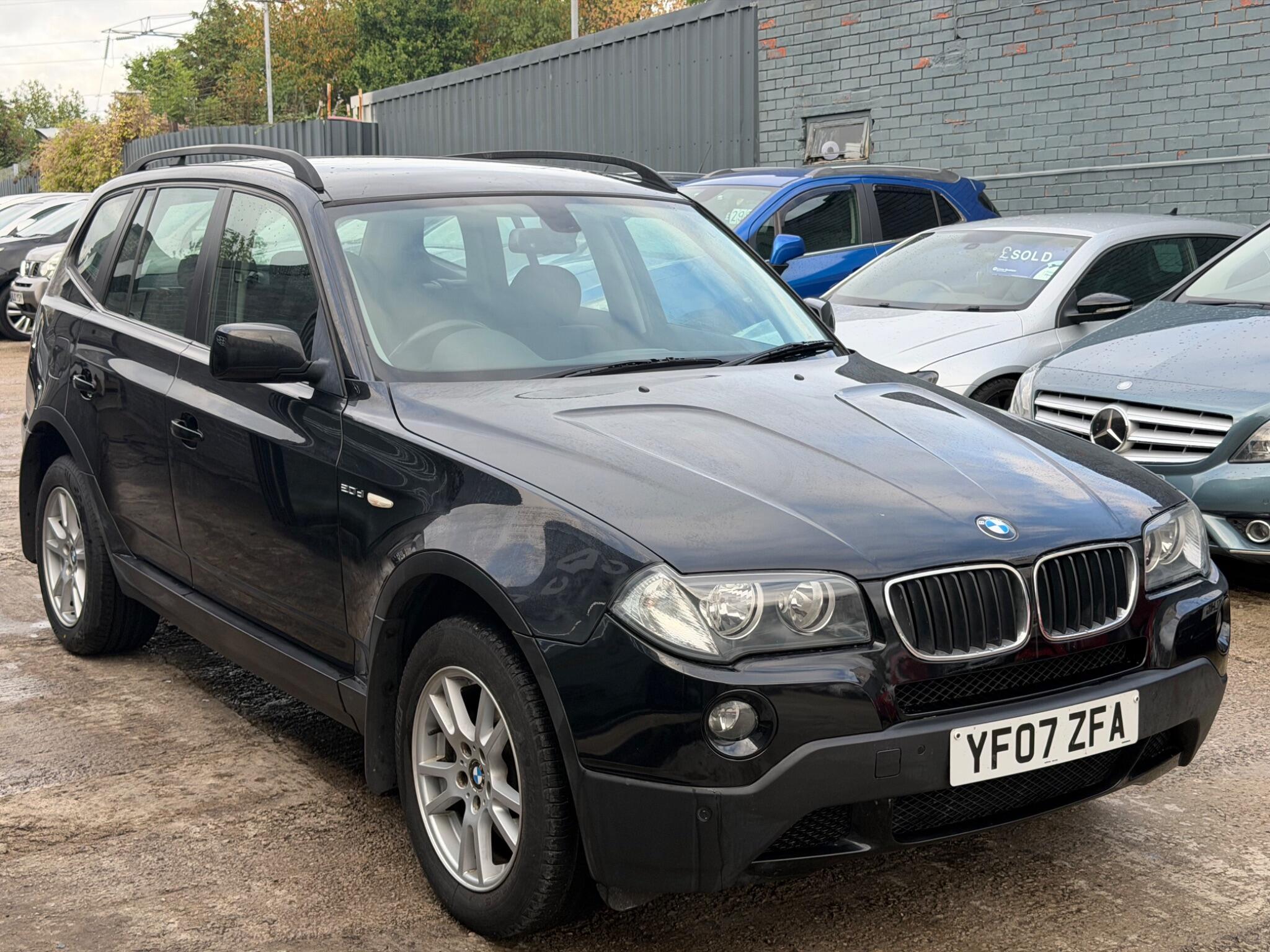 BMW X3 view 3
