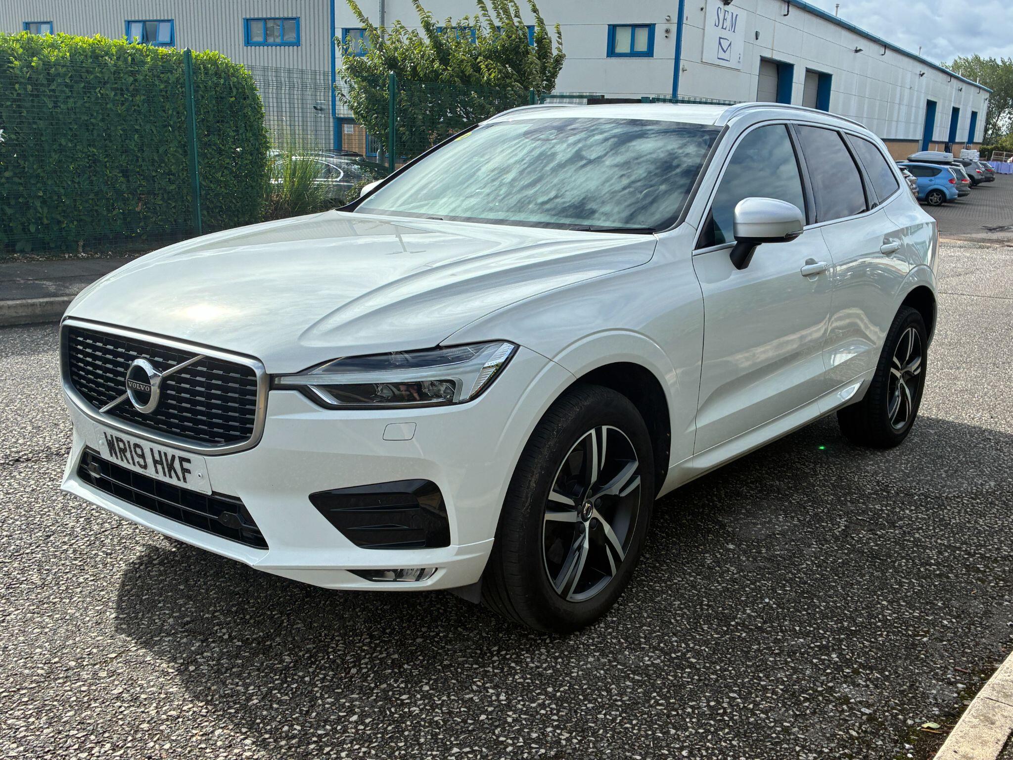 Volvo XC60 view 3