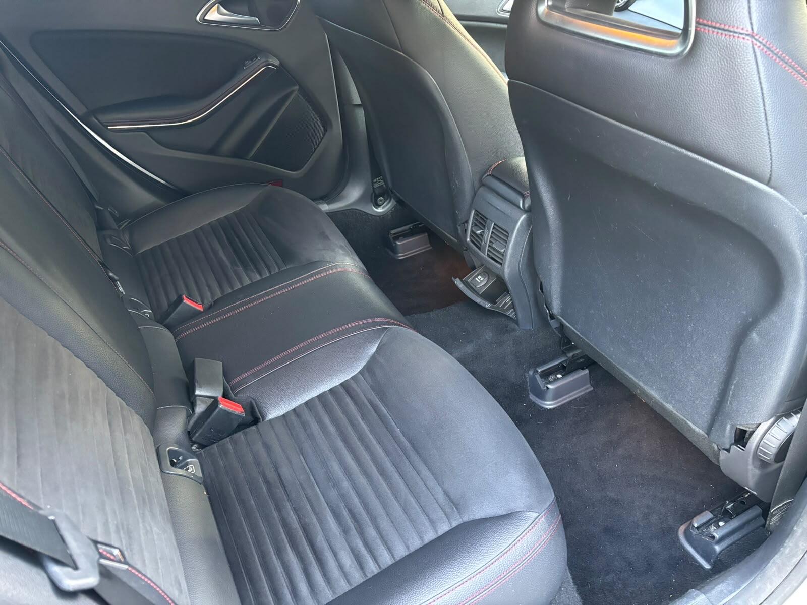 Mercedes-Benz Cla view 19