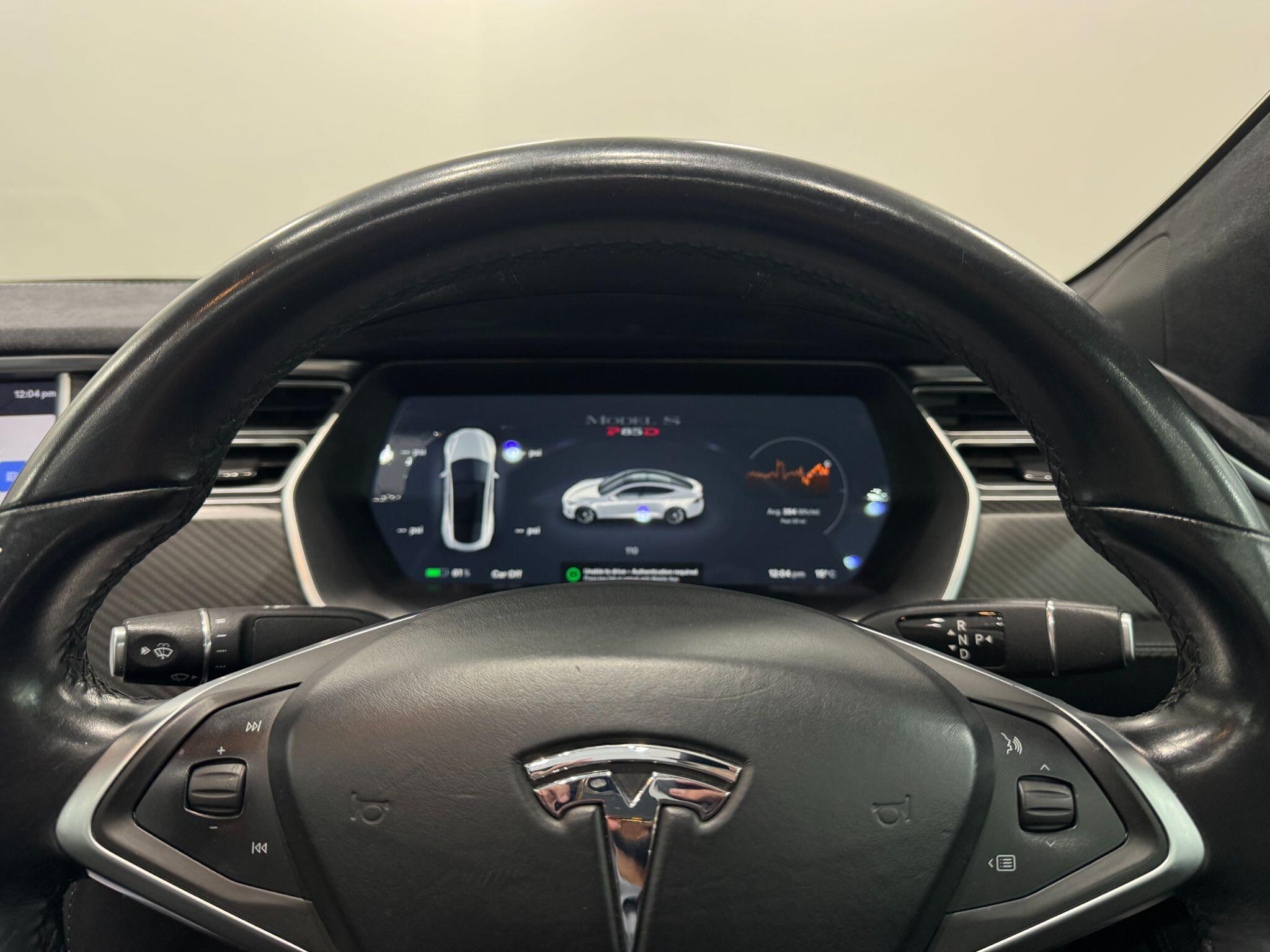 Tesla Model S view 16
