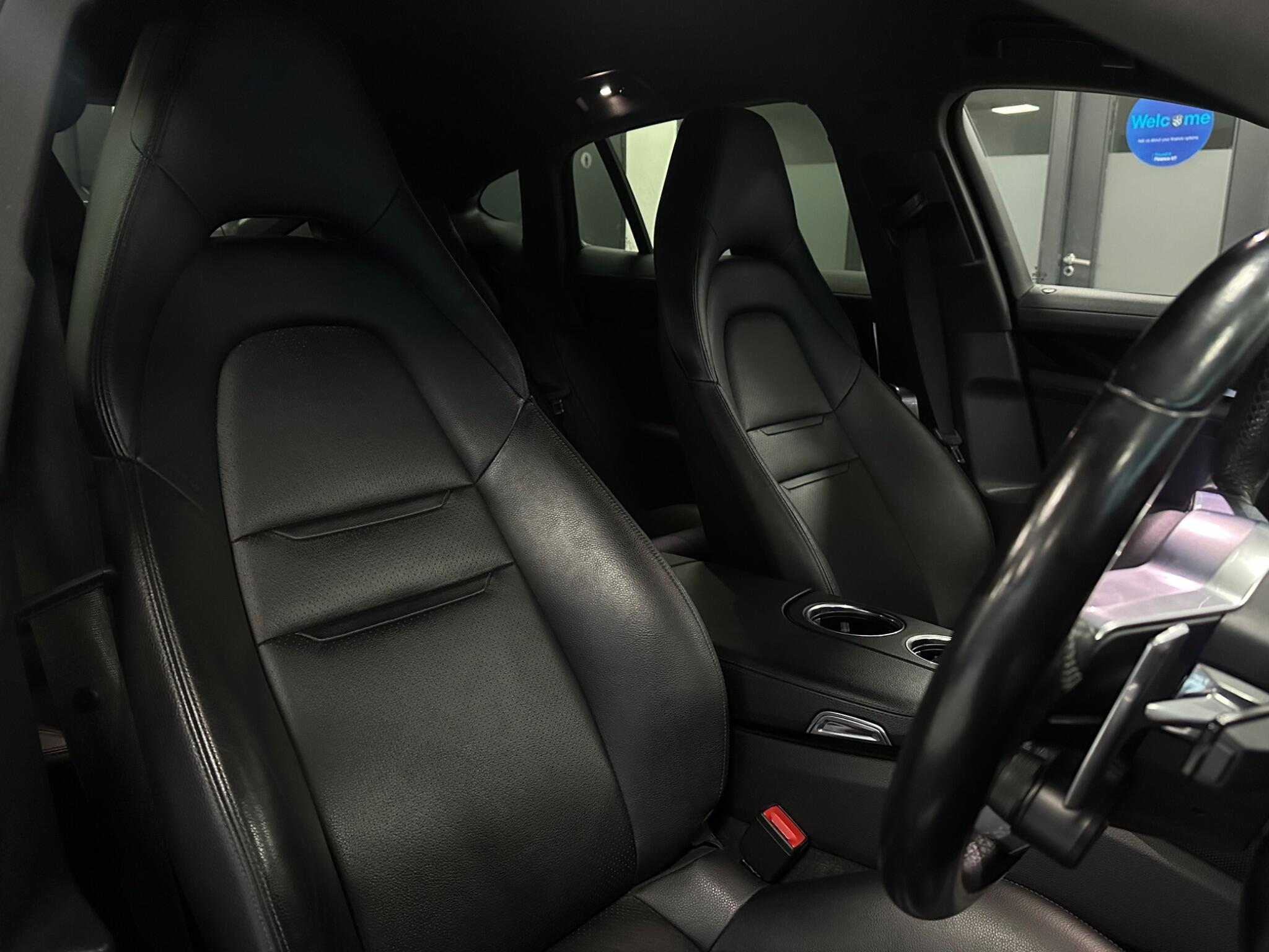 Porsche Panamera view 25