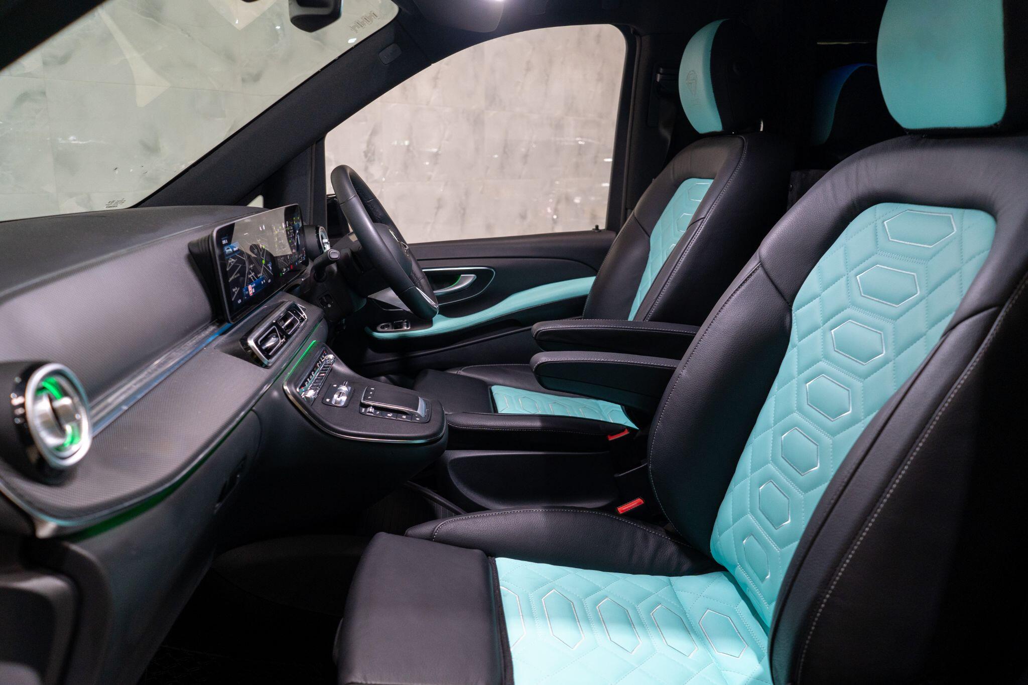 Mercedes-Benz V-Class view 15