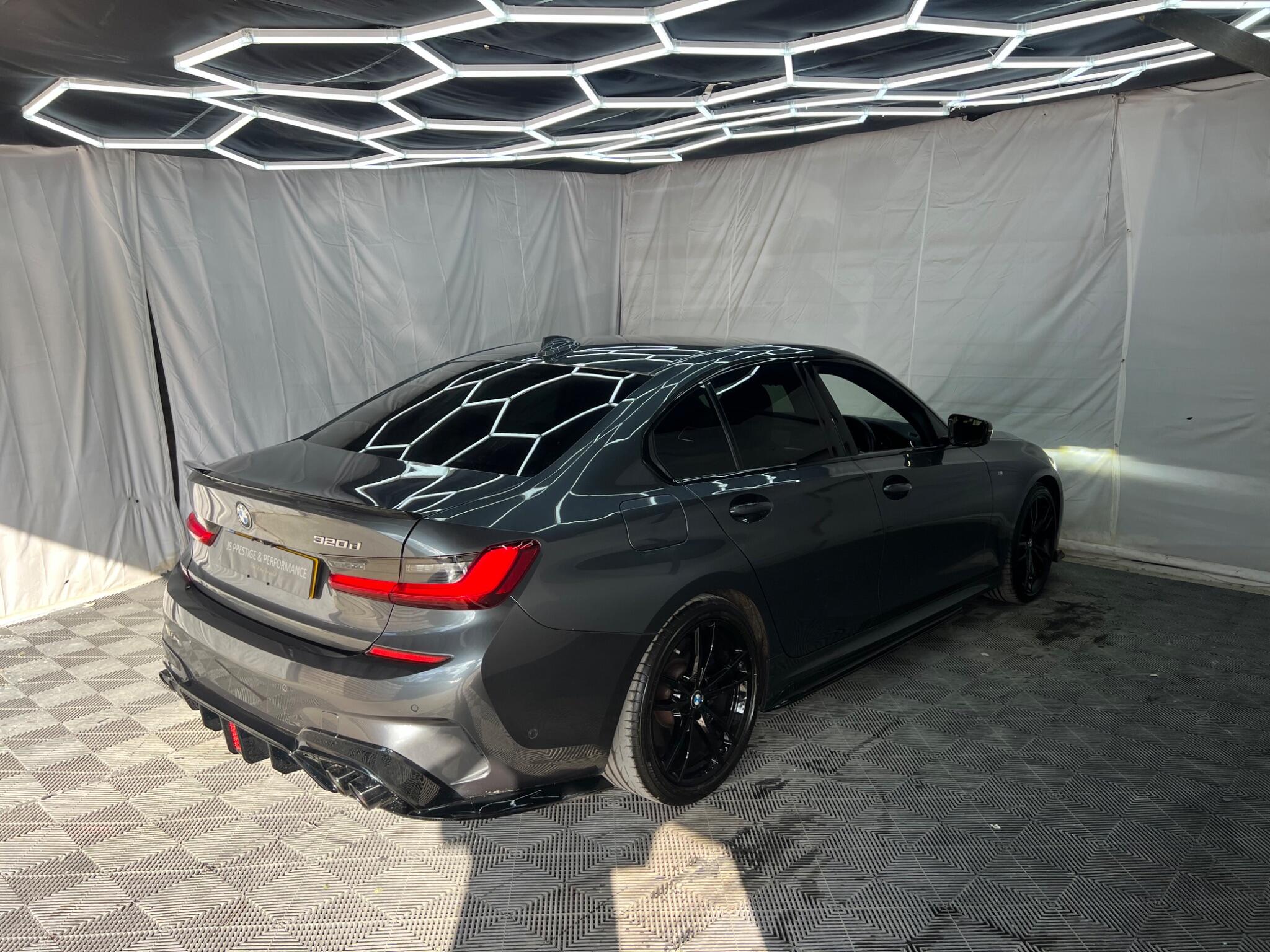 BMW 3 Series view 8