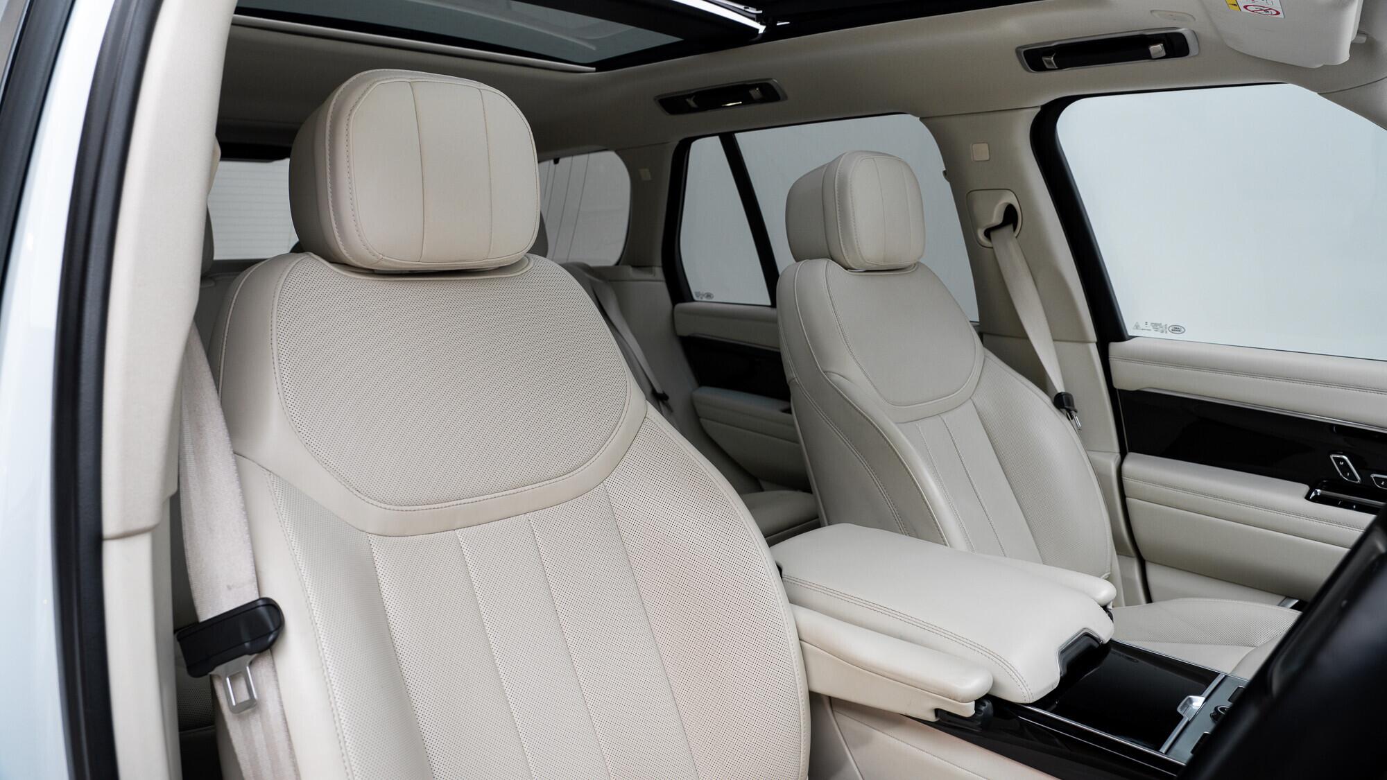 Land Rover Range Rover view 6