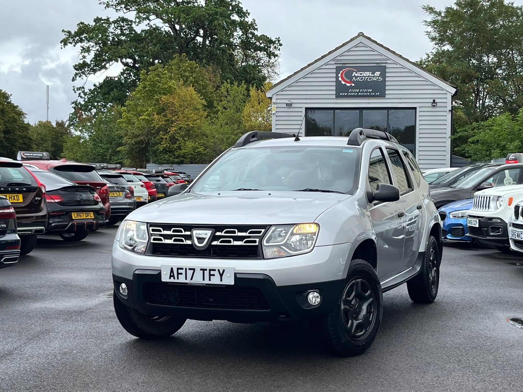 Dacia Duster view 3