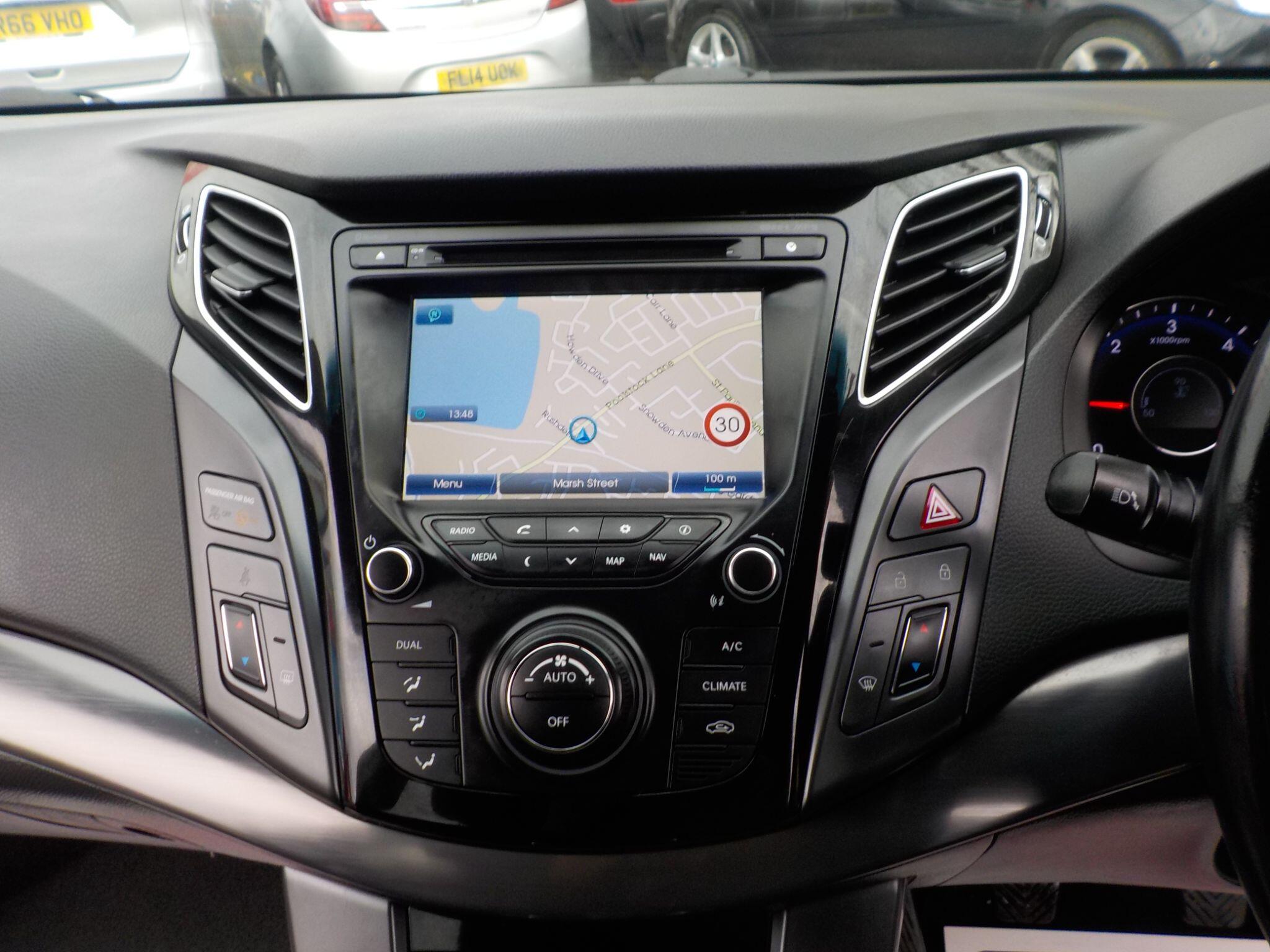 Hyundai i40 1.7 CRDi Blue Drive Style Euro 5 (s/s) 4dr