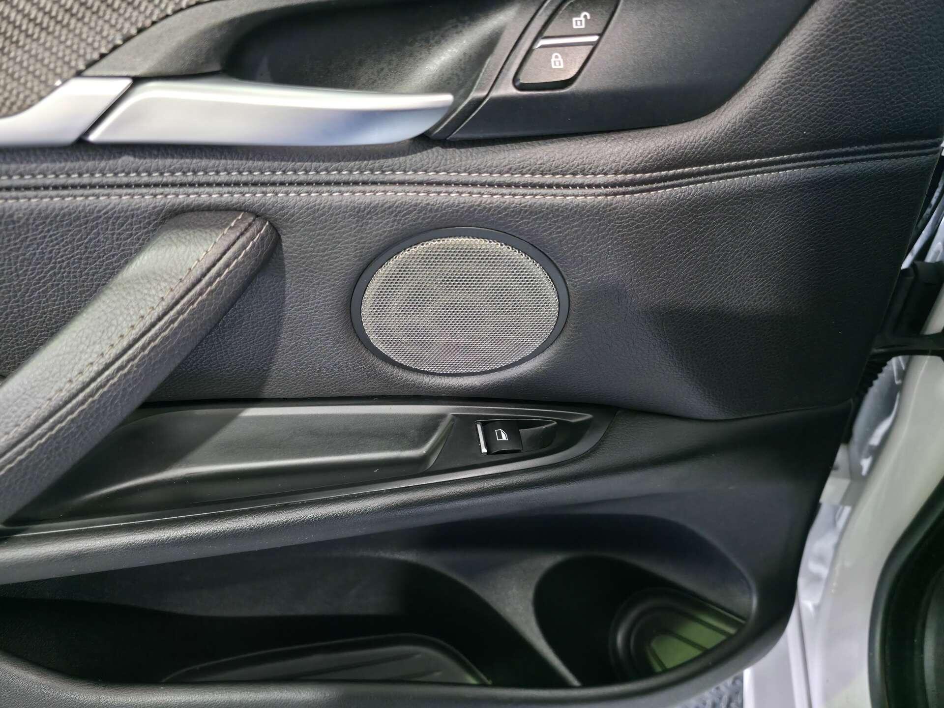 BMW X6 view 74