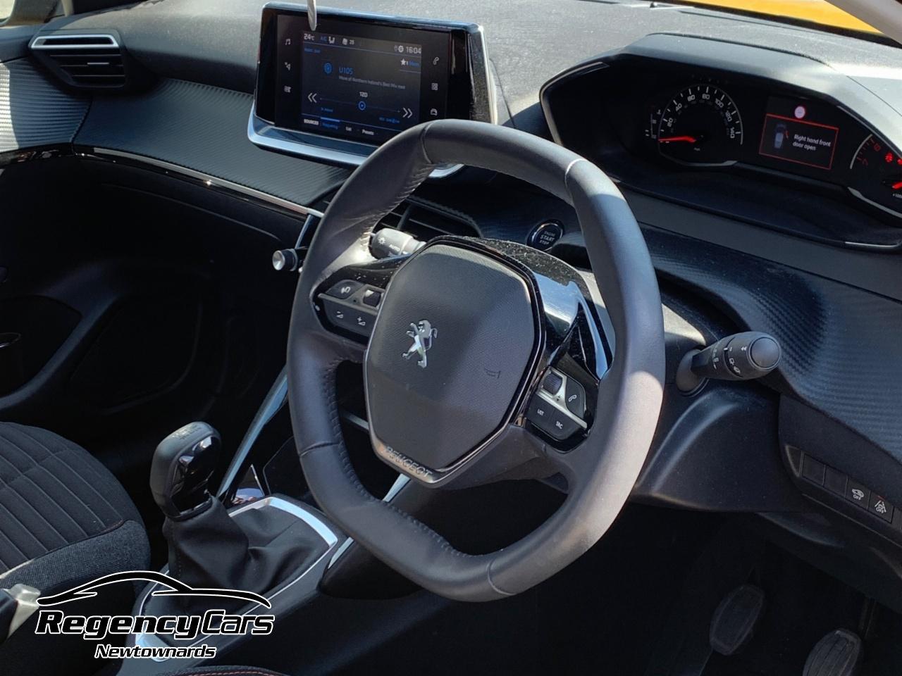 Peugeot 208 view 37