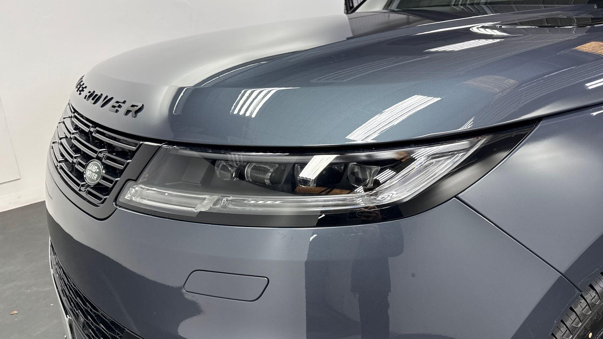 Land Rover Range Rover Sport view 17