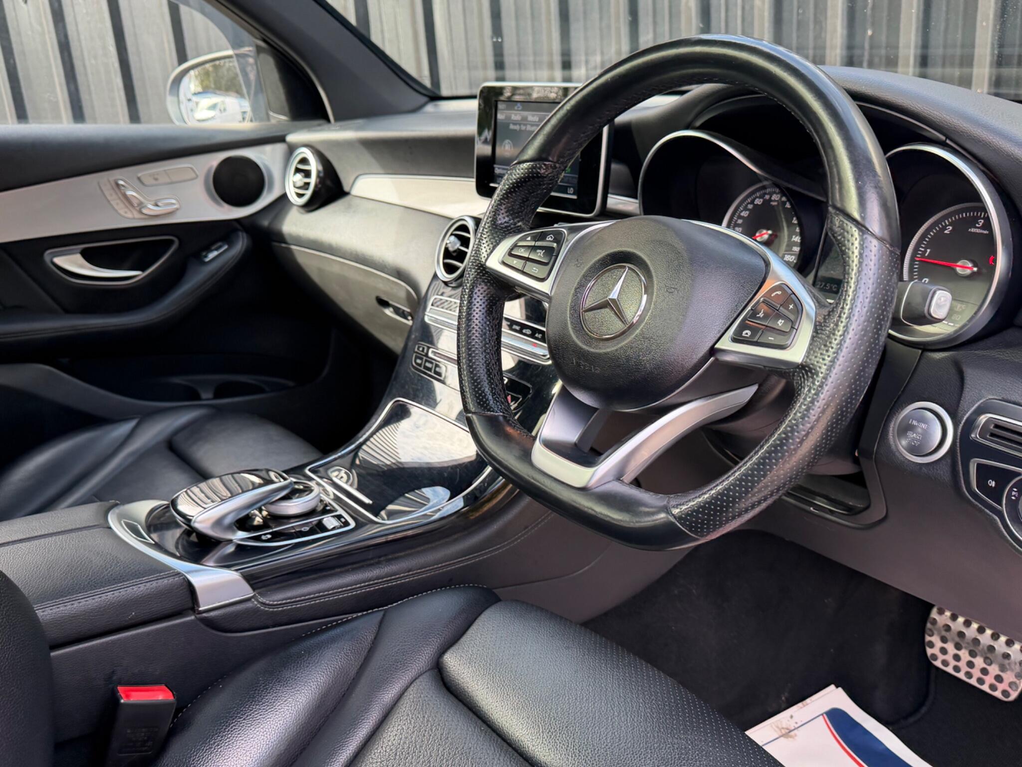 Mercedes-Benz GLC view 11