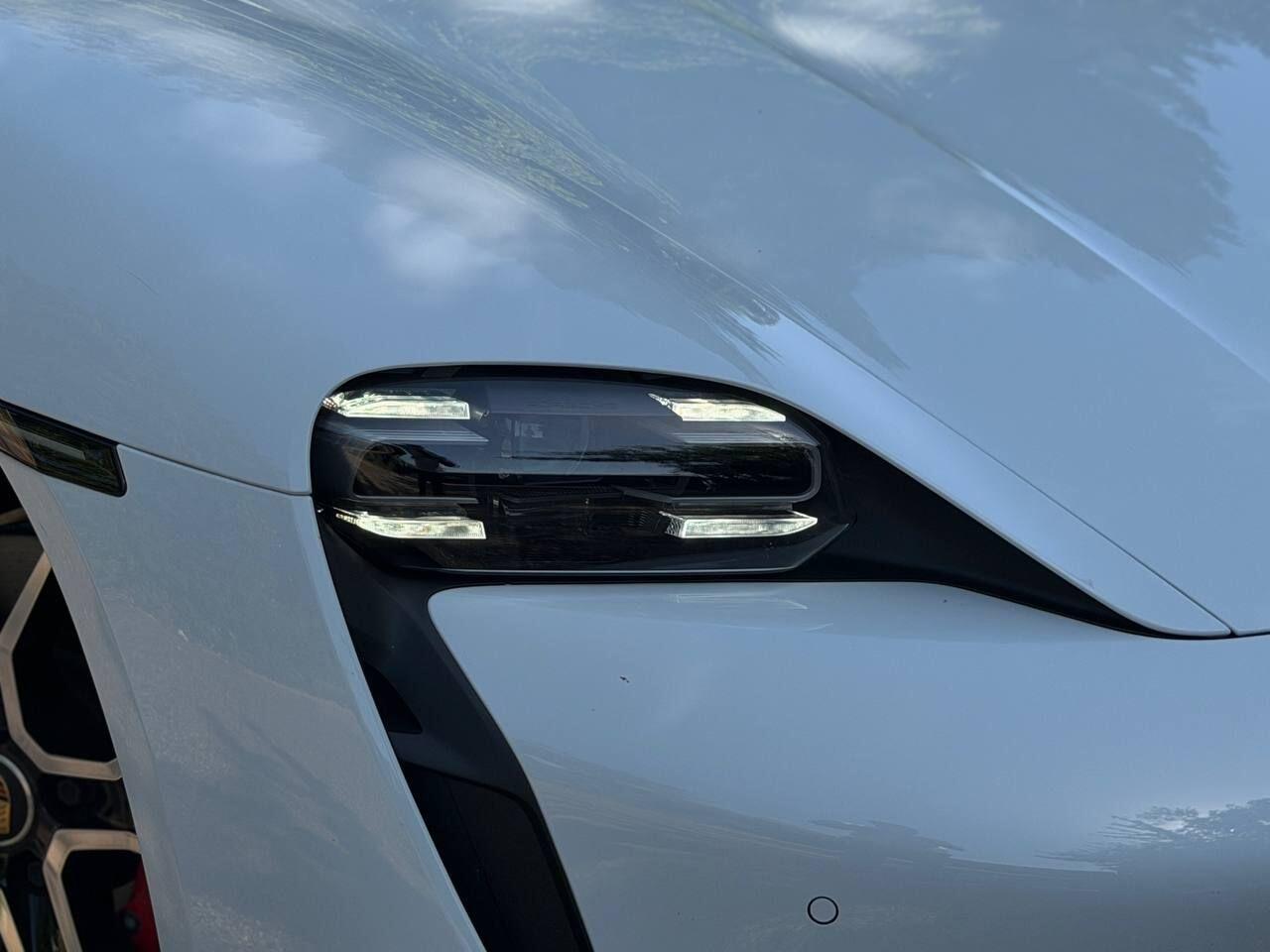 Porsche Taycan view 77