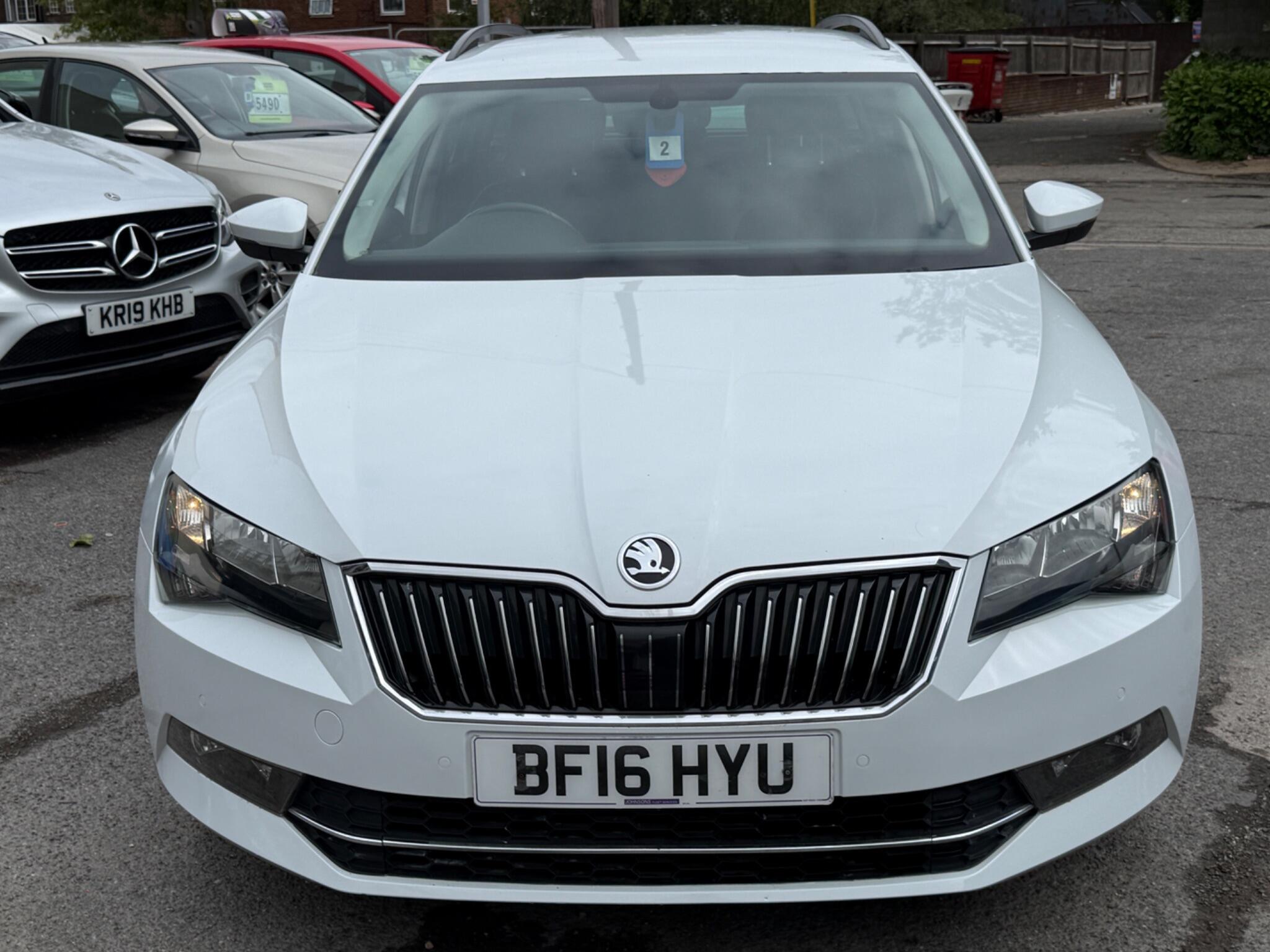 Skoda Superb - Image 6