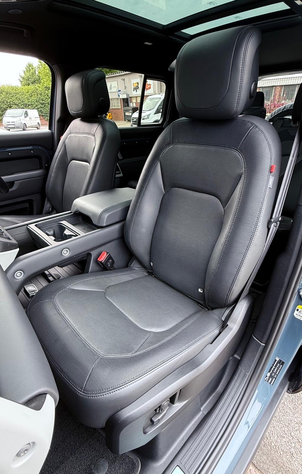 Land Rover Defender view 22