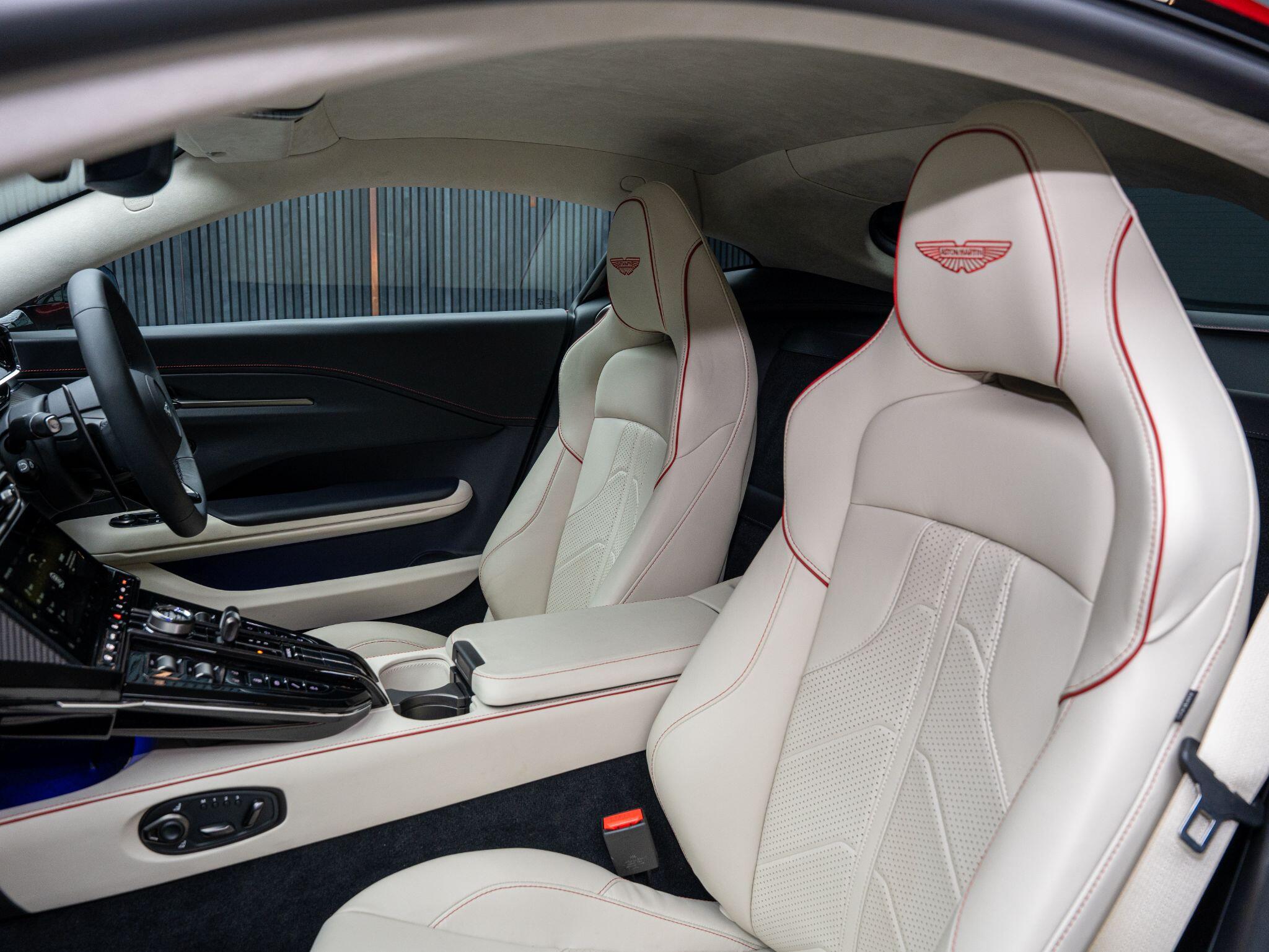 Aston Martin Vantage view 39