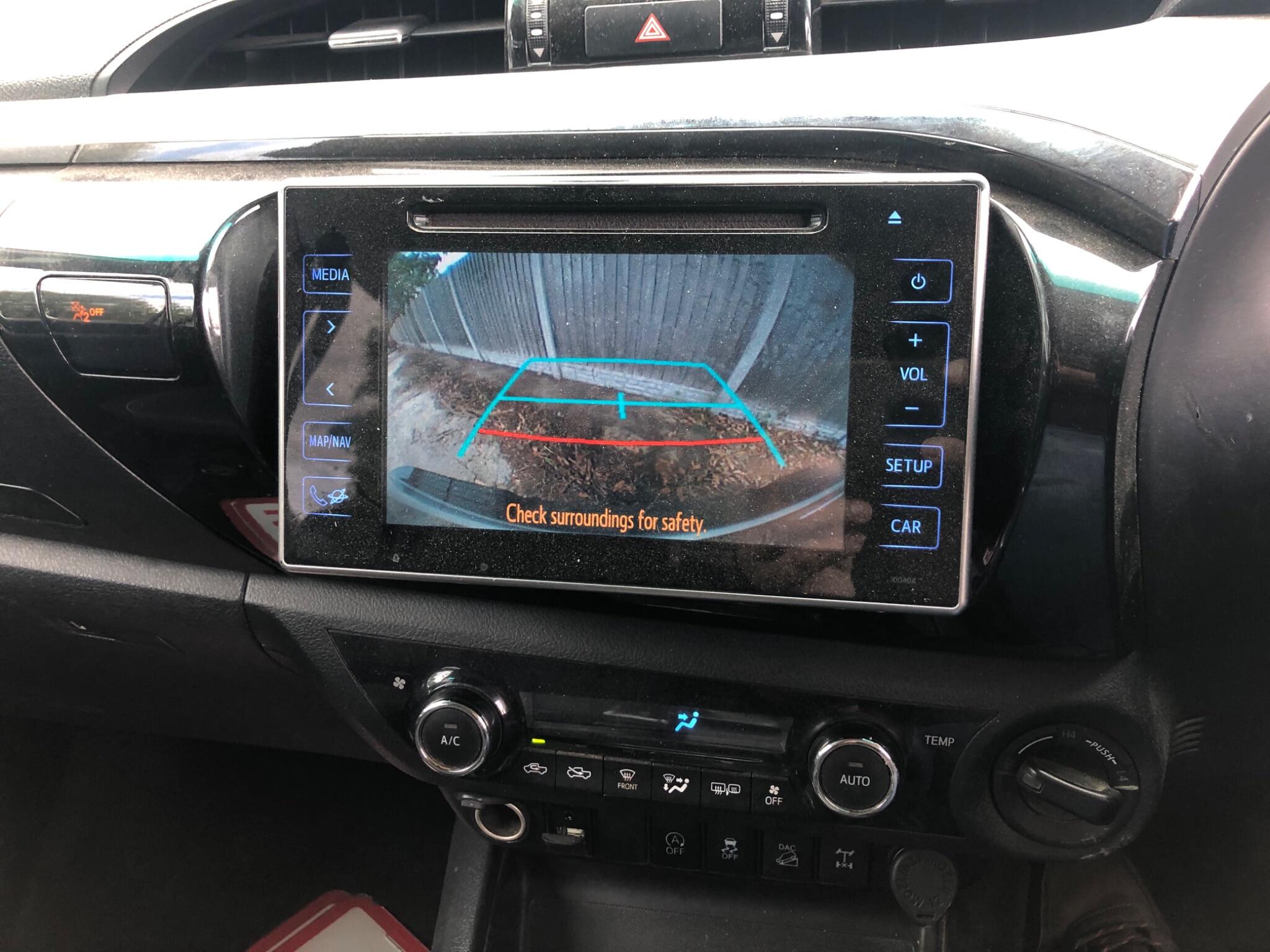 Toyota Hilux view 14